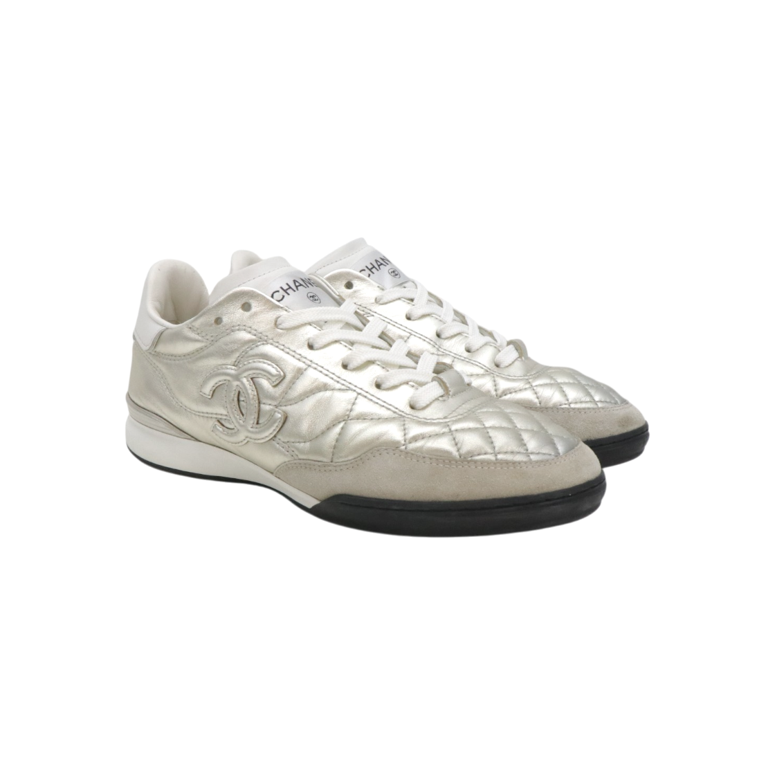 ITD6WT8KU4JT Chanel CC Quilted Sneakers in Silver