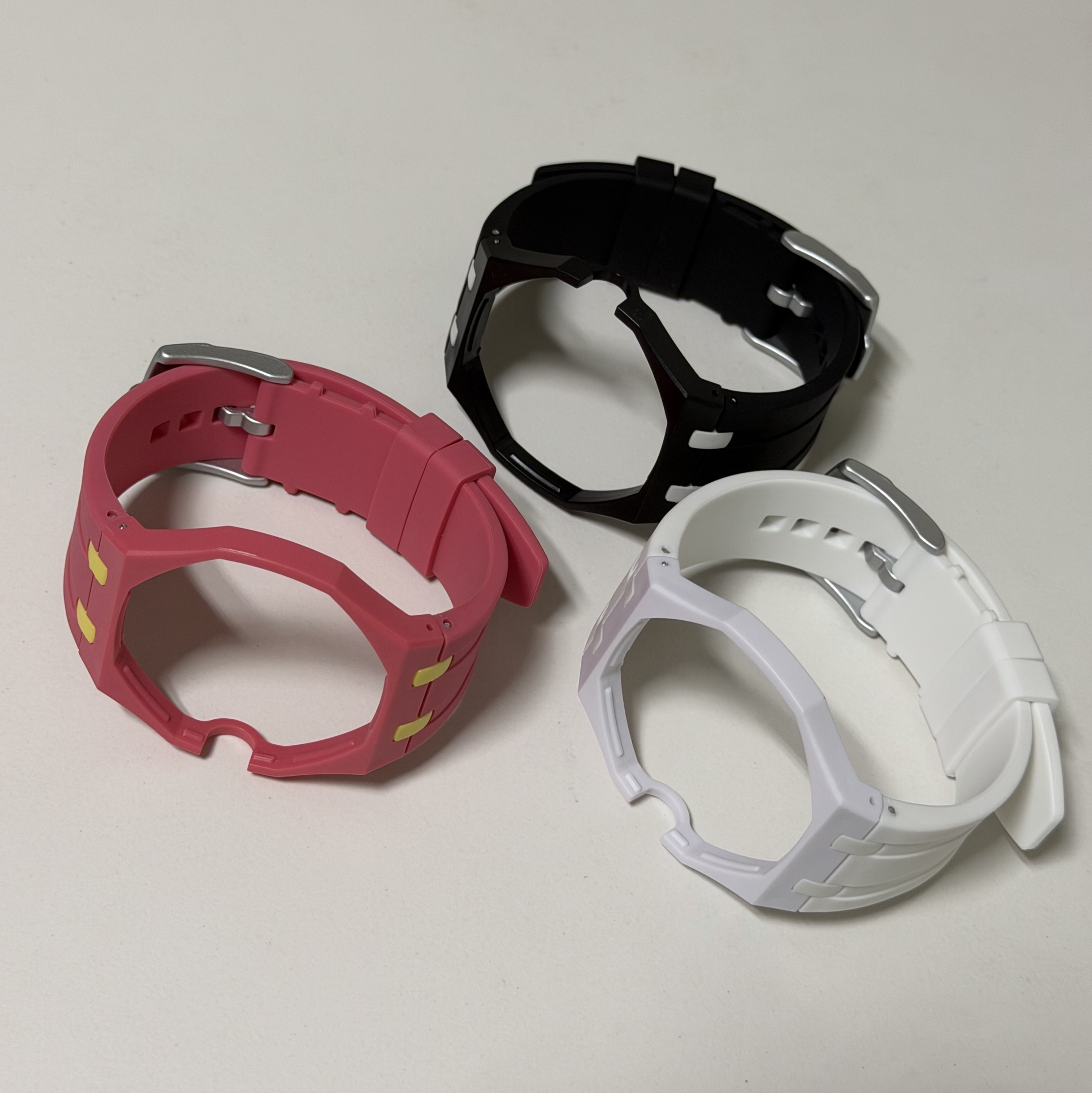 Swatch x Audemars Piguet Bioceramic Royal Pop Huit Blanc, Swatch x Audemars Piguet Bioceramic Royal Pop Otg Roz 착용 스타일 - 2