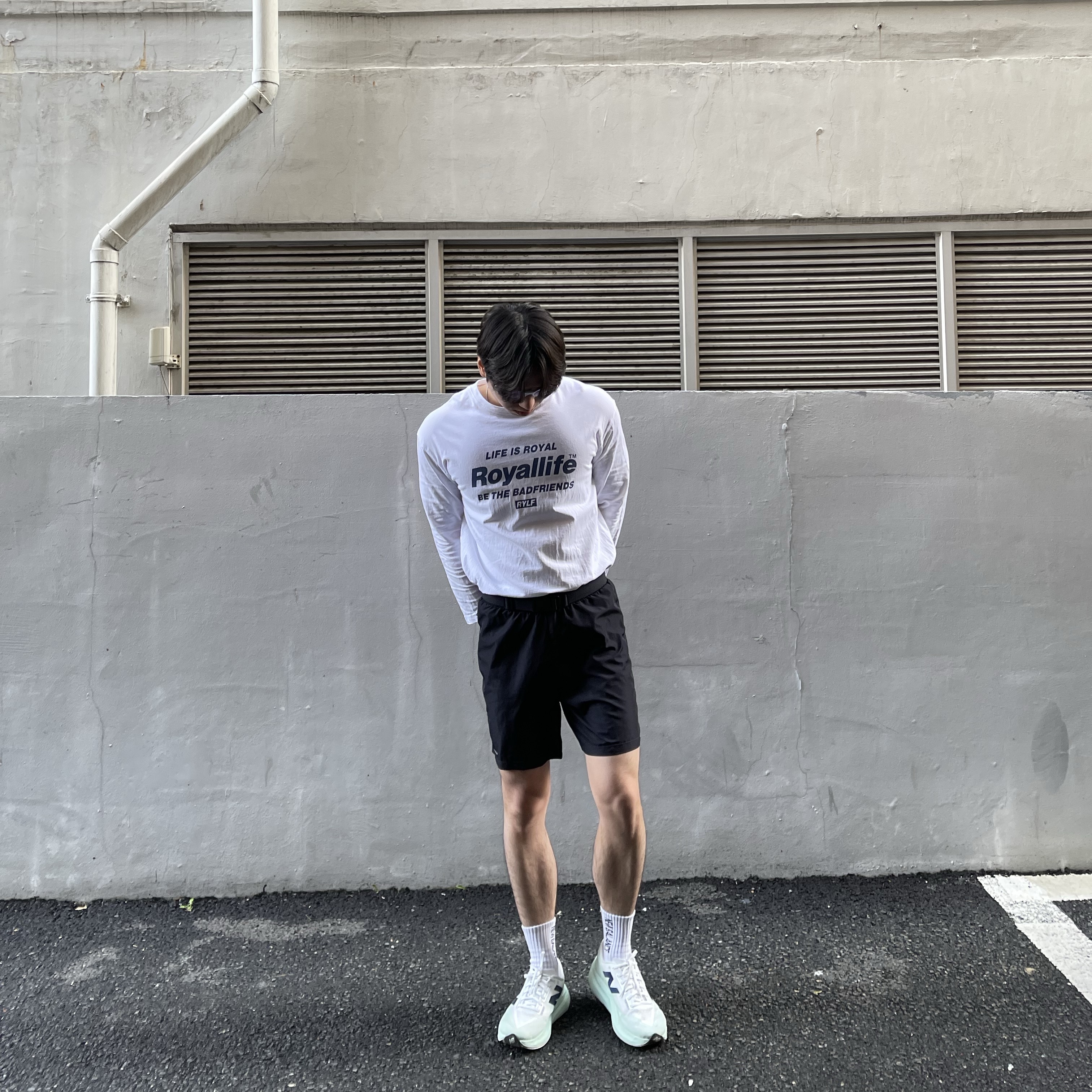 New Balance FuelCell Rebel v4 Clay Ash White - 2E Wide 착용 스타일