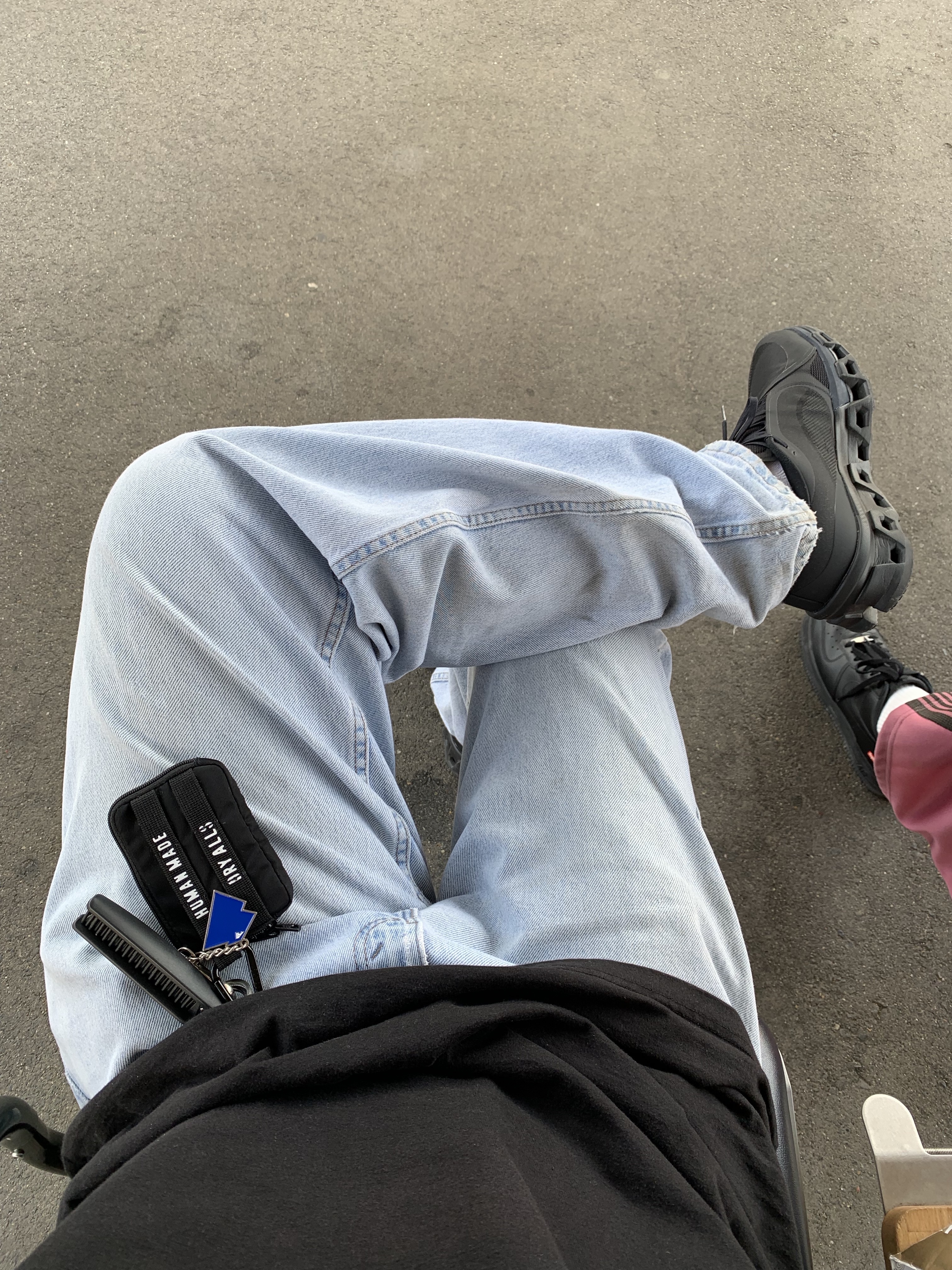 On Running x Post Archive Faction (Paf) Cloudmonster 2 Black Magnet, Undermycar Shinsegae Pop-Up T-Shirt Monochrome - 22SS 착용 스타일 - 3