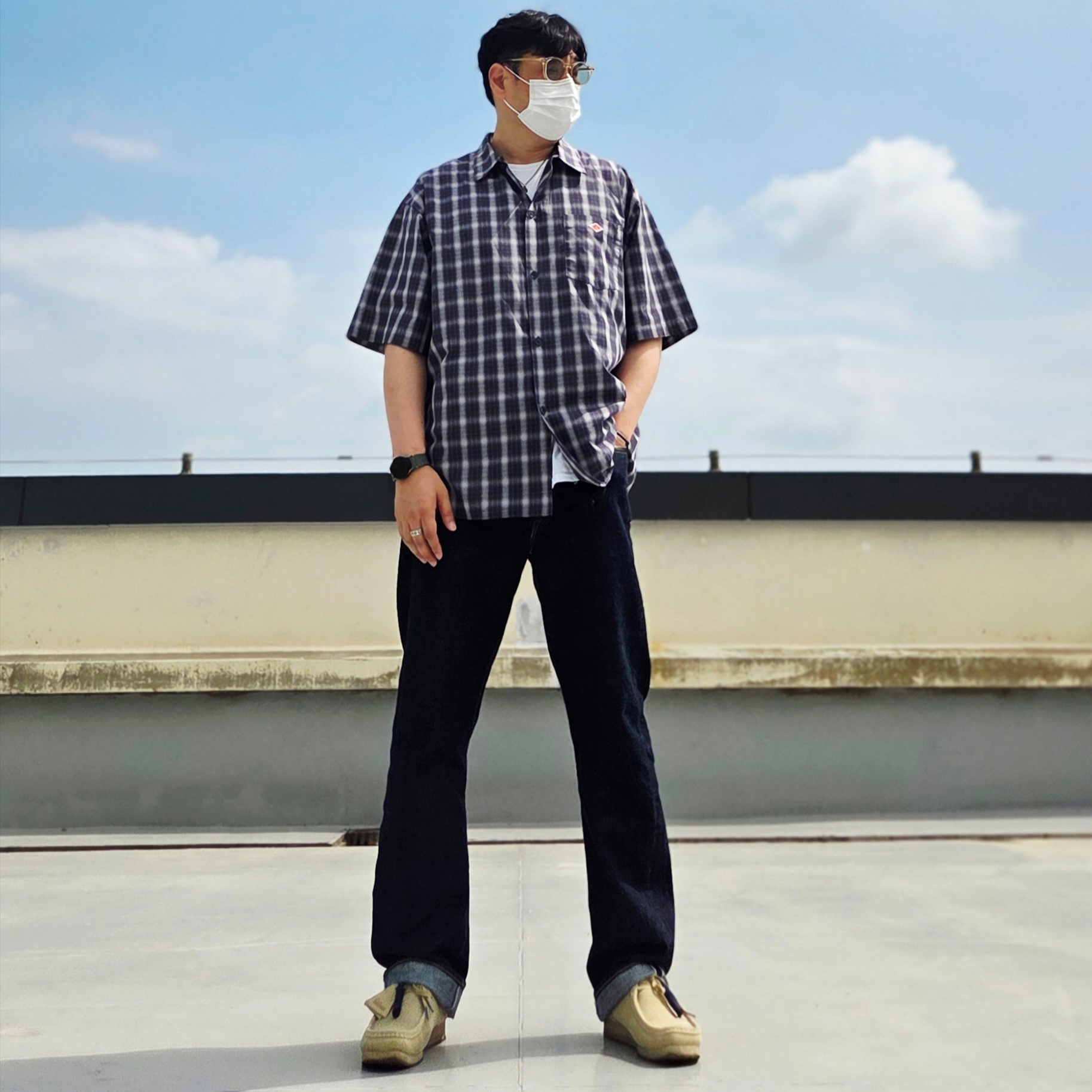Fullcount 1101W Straight Denim One Wash Indigo Blue, Clarks Wallabee Maple Suede 착용 스타일 - 4