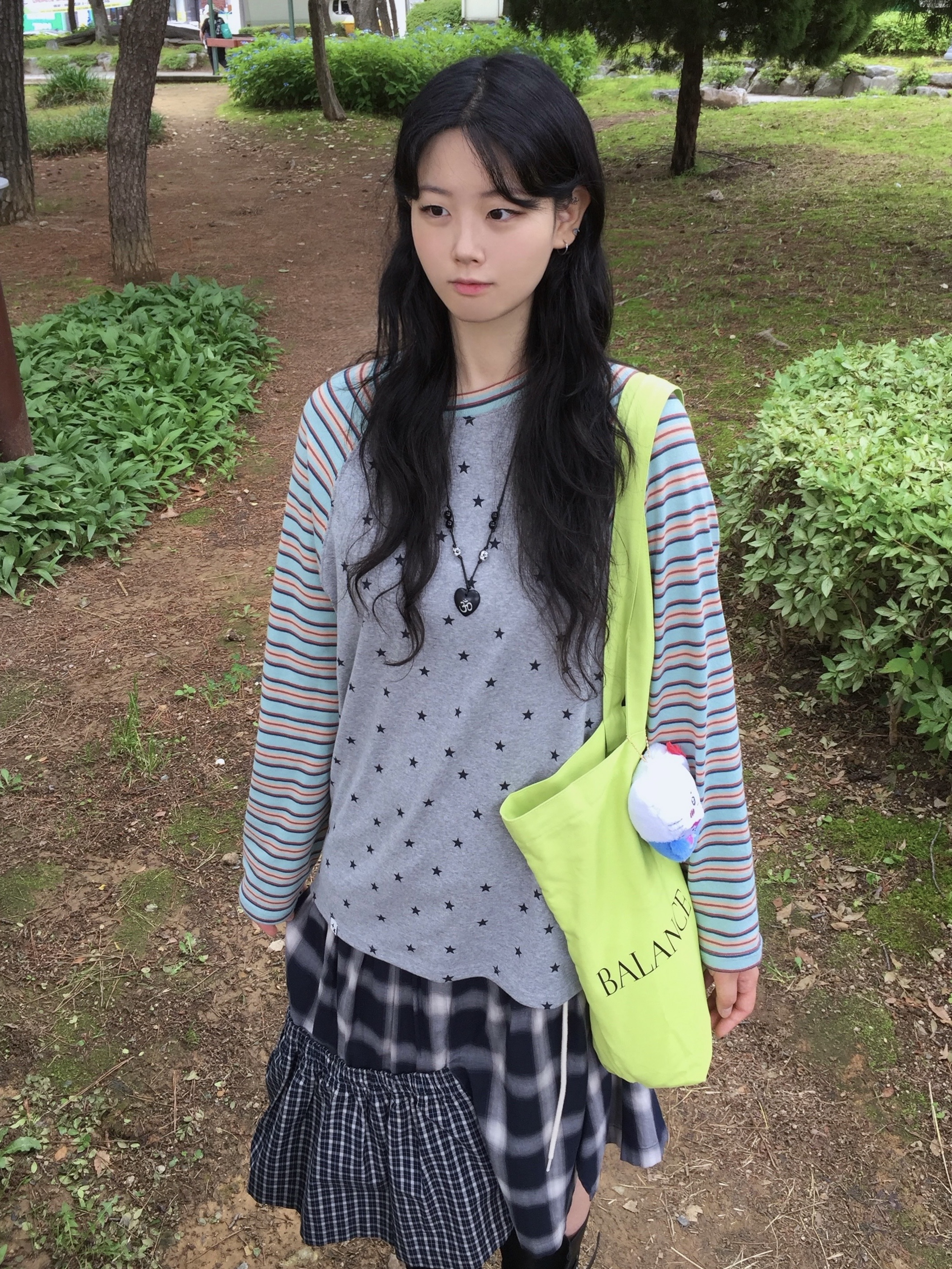noun Easeful Tote Bag Lime 착용 스타일 - 2