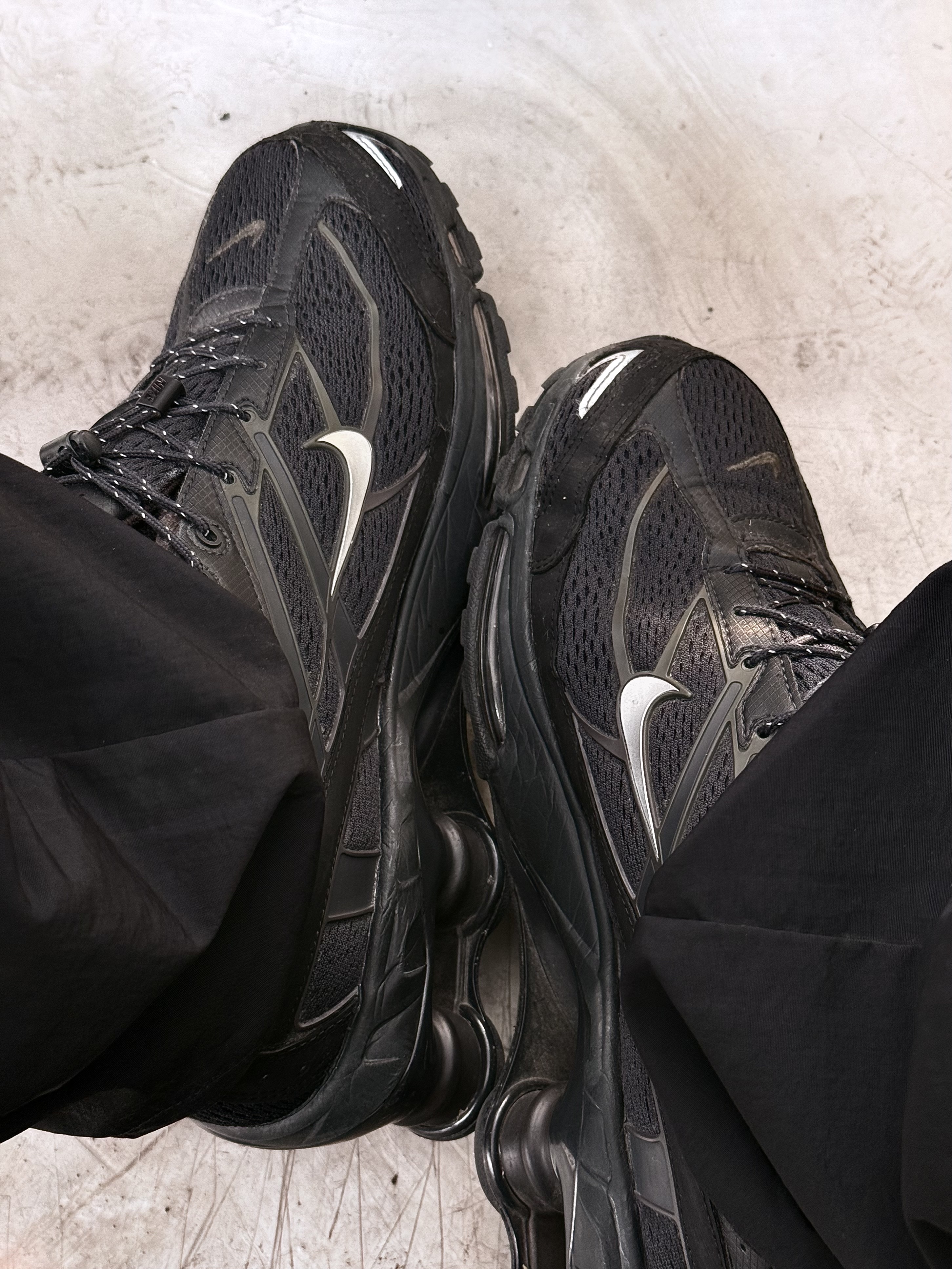 Nike Shox Ride 2 Off Noir and Velvet Brown 착용 스타일