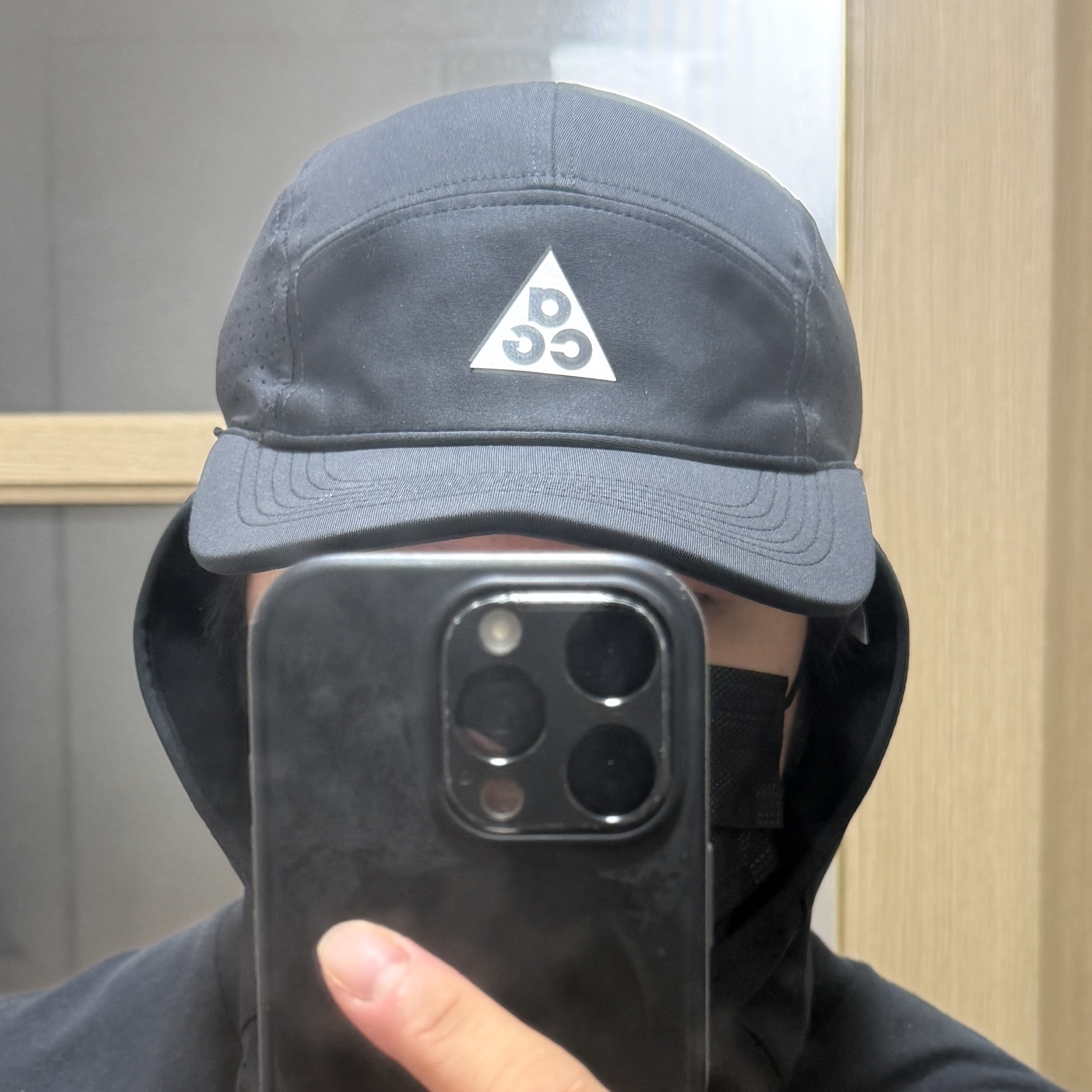 Nike ACG Fly Cap Black 착용 스타일