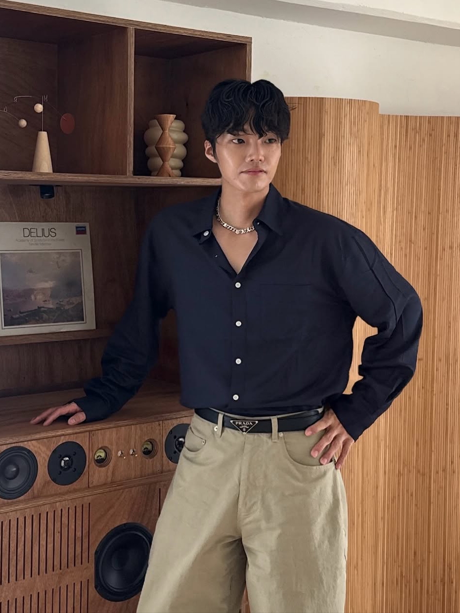 Knitted Linen Crop Shirts Linen, Knitted Linen Crop Shirts Navy 착용 스타일 - 3