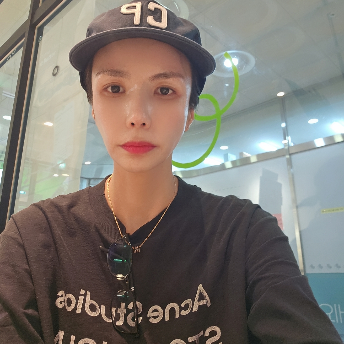 Acne Studios Logo Long Sleeve T-Shirt Faded Black, Collect Pieces CP 5 Panel Cap Blue Navy 착용 스타일