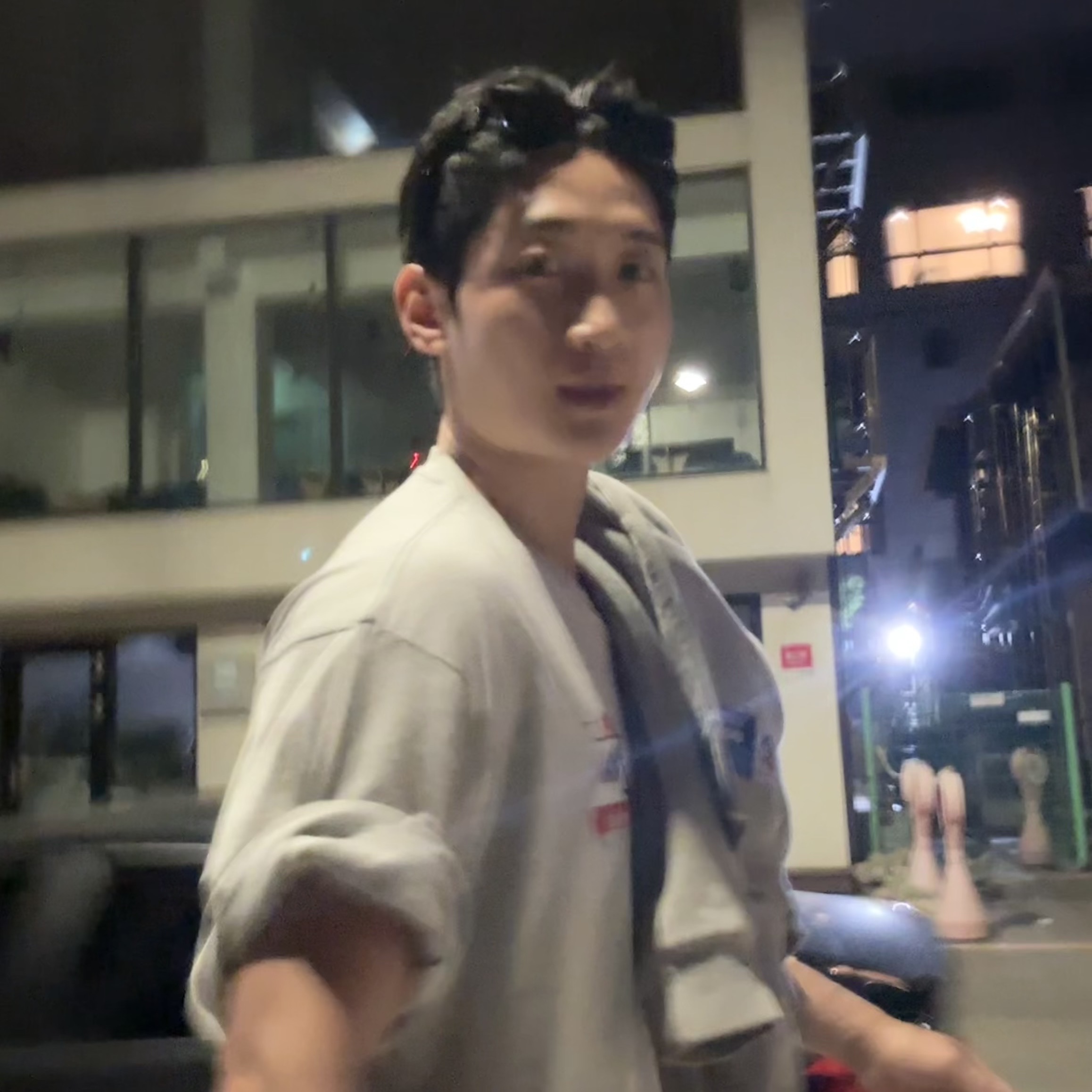 Palace King Tri T-Shirt Grey Marl - 26SS 착용 스타일 - 2