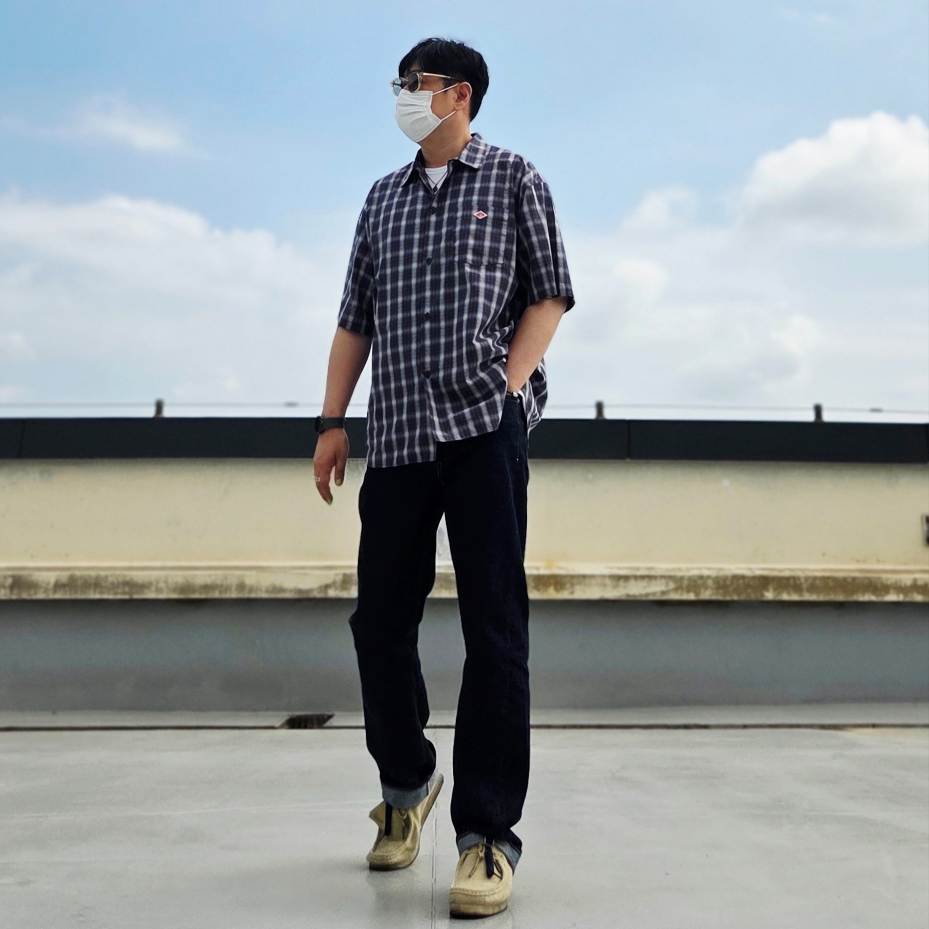 Fullcount 1101W Straight Denim One Wash Indigo Blue, Clarks Wallabee Maple Suede 착용 스타일 - 2