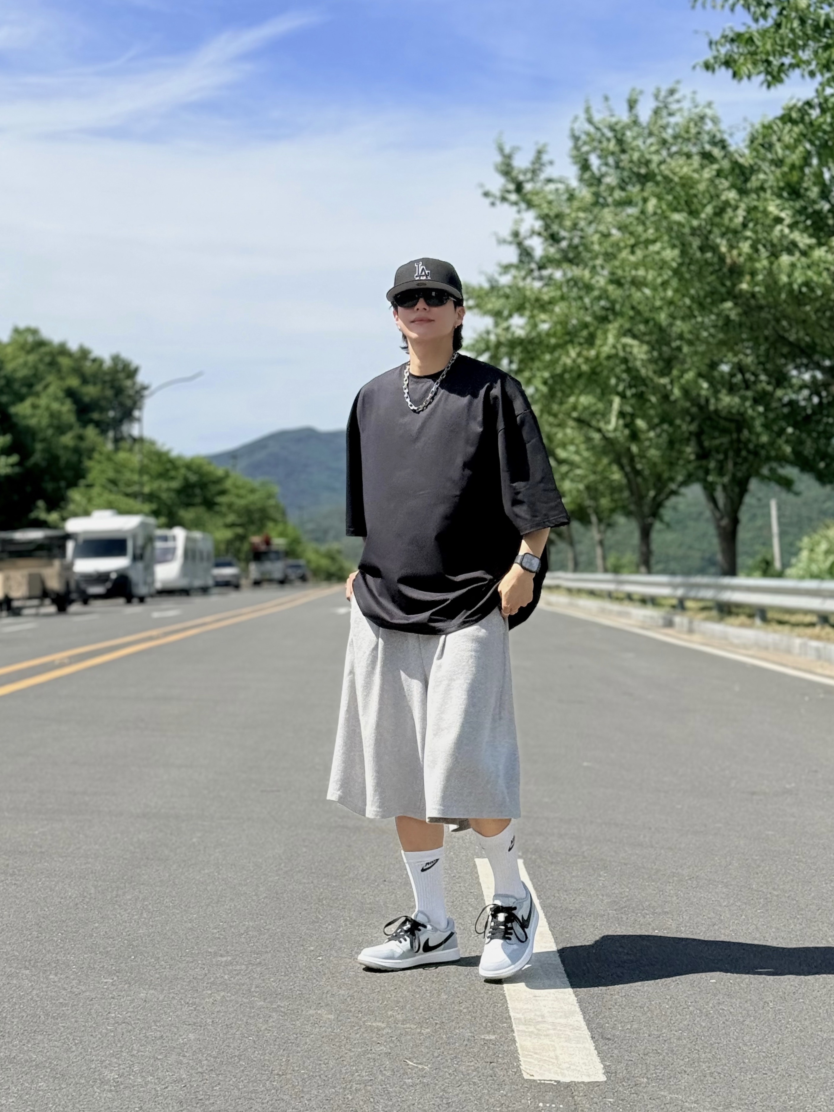 Jordan 1 Low Golf Wolf Grey, Ray-Ban DADDY-O II Polished Black Frame Green Classic G-15 Lenses 착용 스타일 - 4