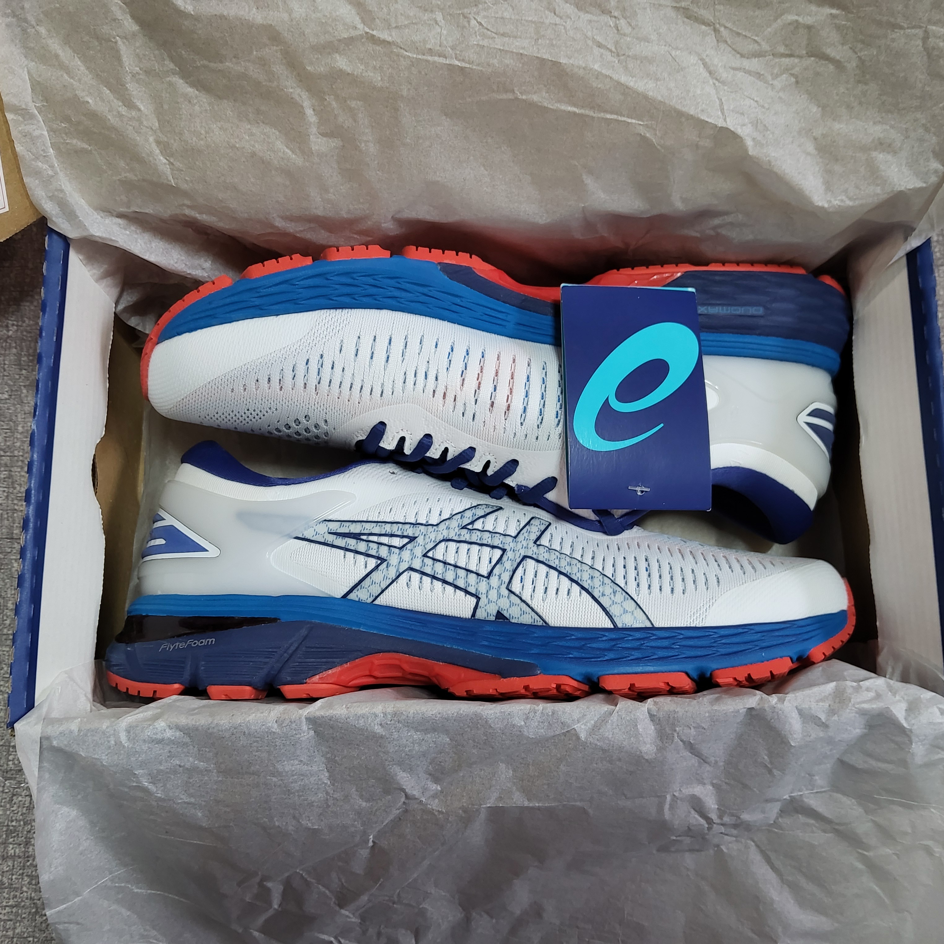 Asics Gel-Kayano 25 Glacier Grey 착용 스타일 - 9