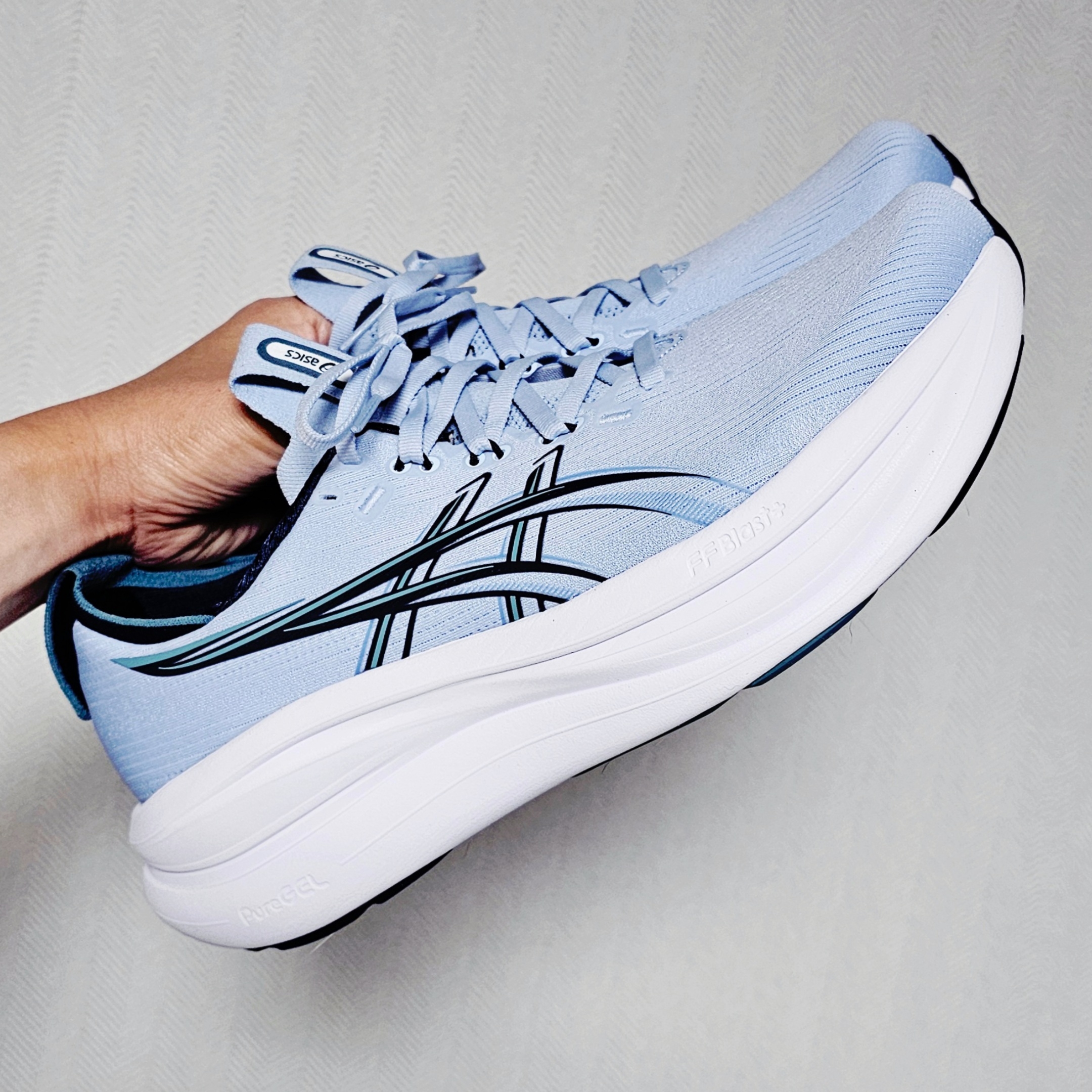 Asics Gel-Nimbus 28 Solid Air Midnight - 2E Wide 착용 스타일