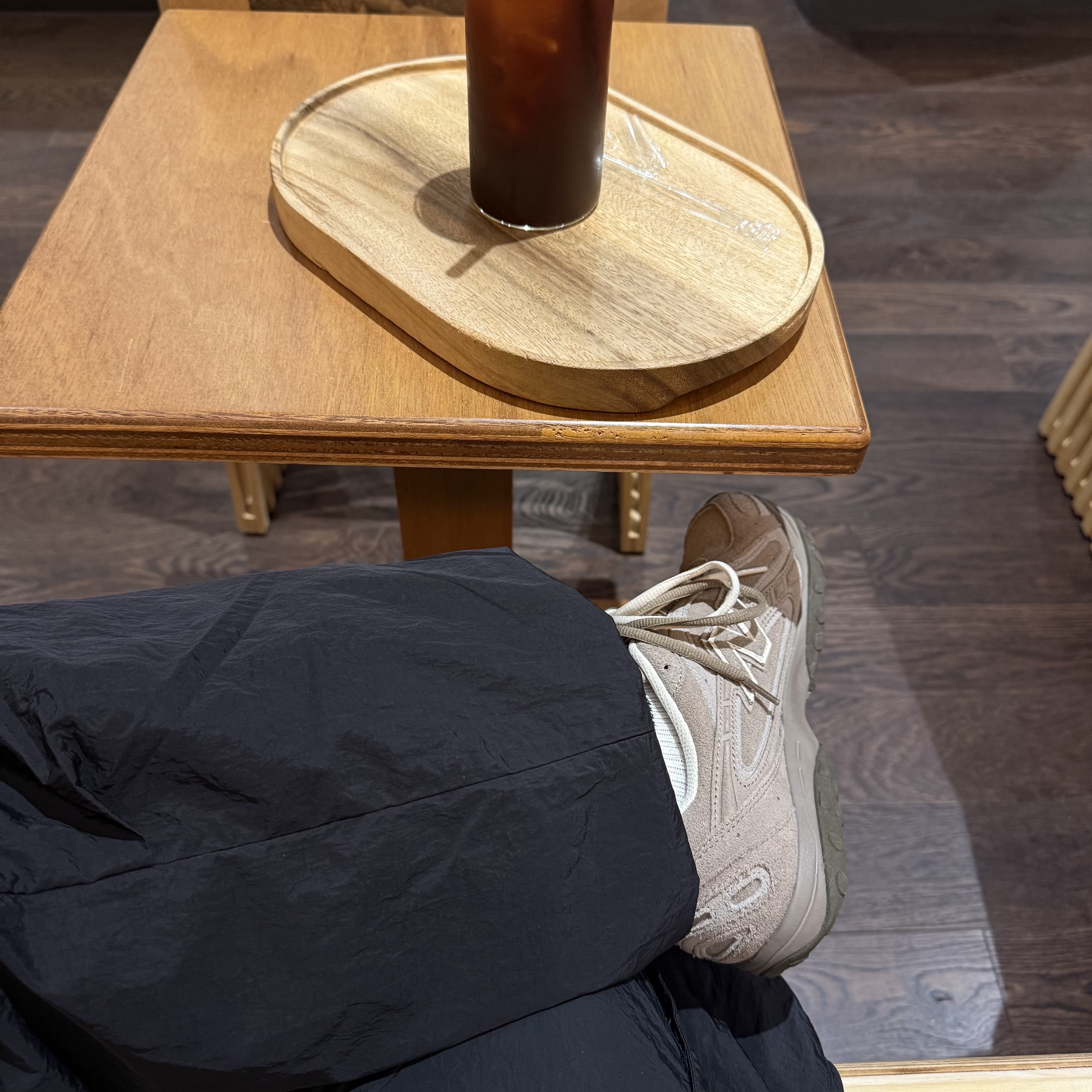 New Balance 204L Suede Mushroom Arid Stone 착용 스타일 - 3
