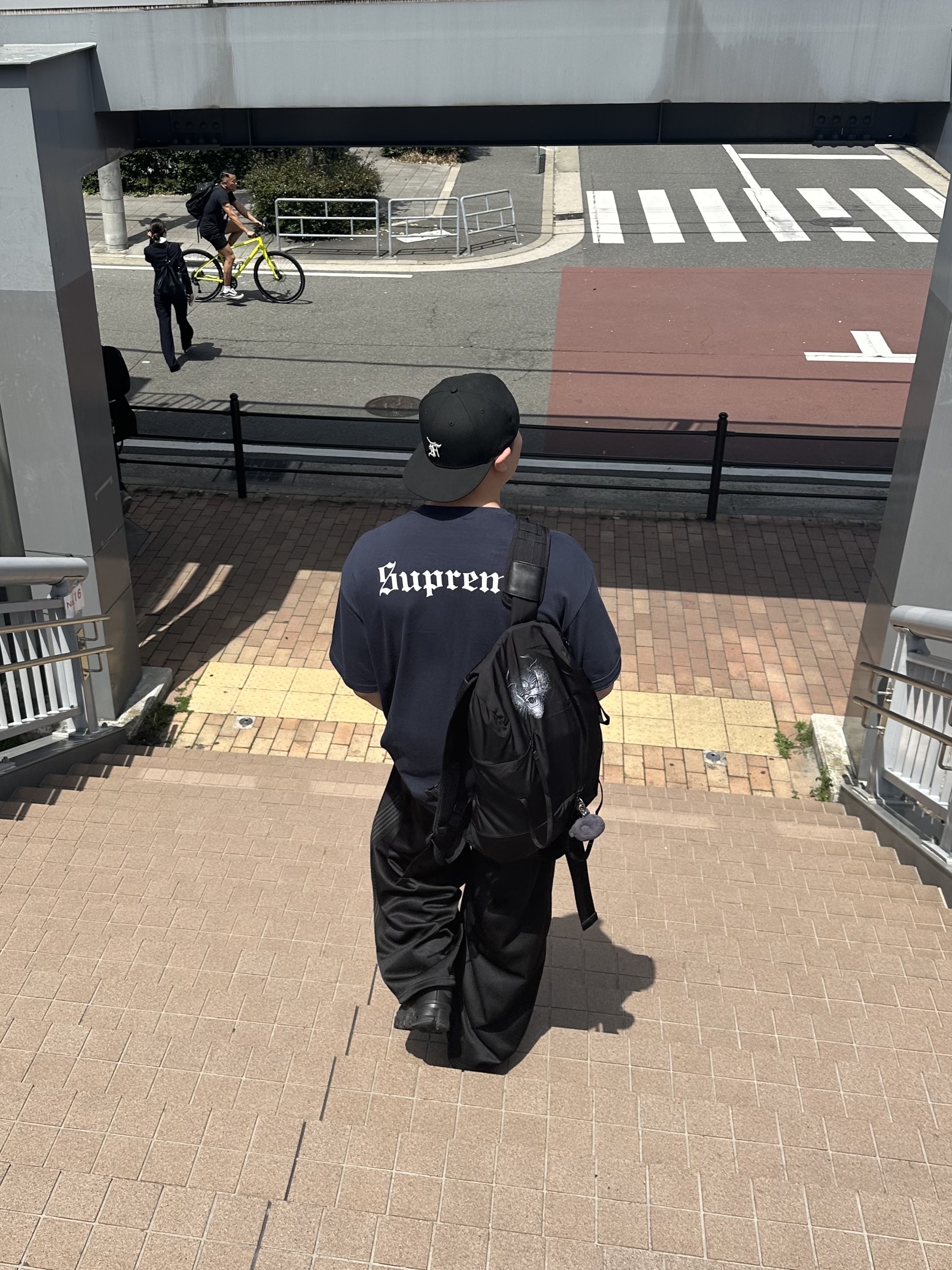 On Running x Post Archive Faction (Paf) Cloudmonster 2 Black Magnet, Undermycar Shinsegae Pop-Up T-Shirt Monochrome - 22SS 착용 스타일 - 5