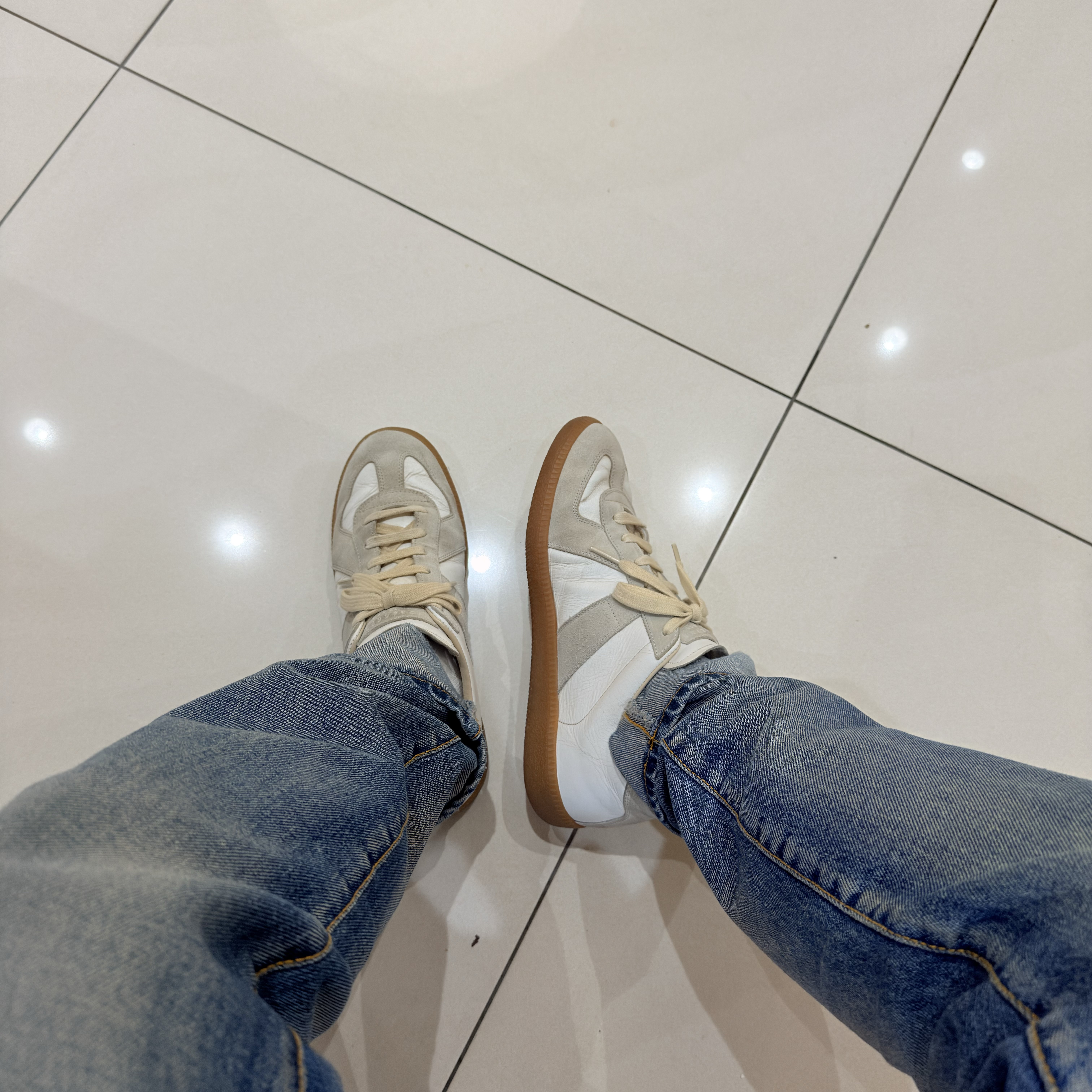 Maison Margiela Calfskin Replica Sneakers 착용 스타일 - 3