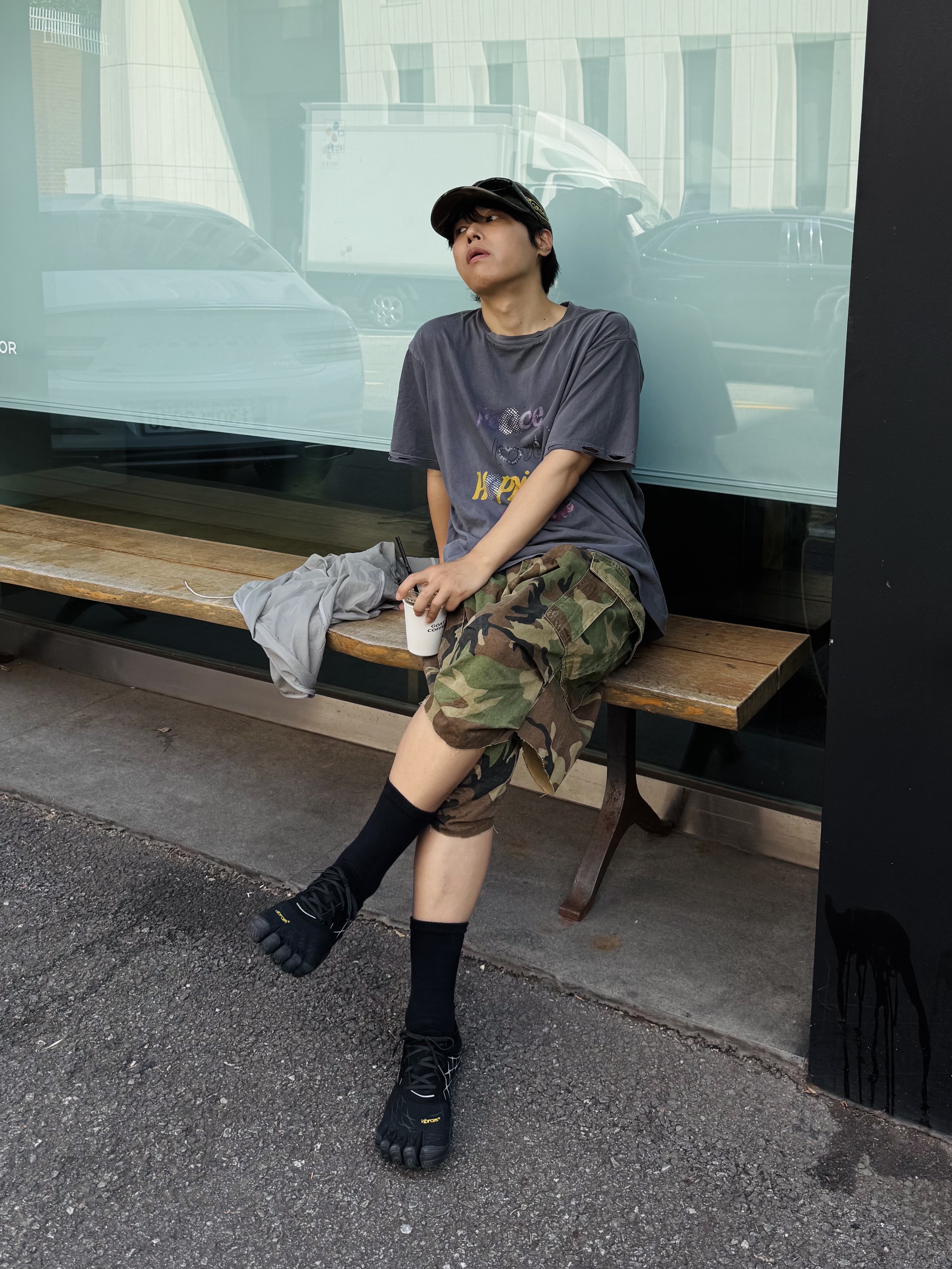 Vibram Fivefingers Seeya LS Evo Black Reflective - 26SS, Balenciaga Swift Oval Sunglasses Black 착용 스타일 - 9