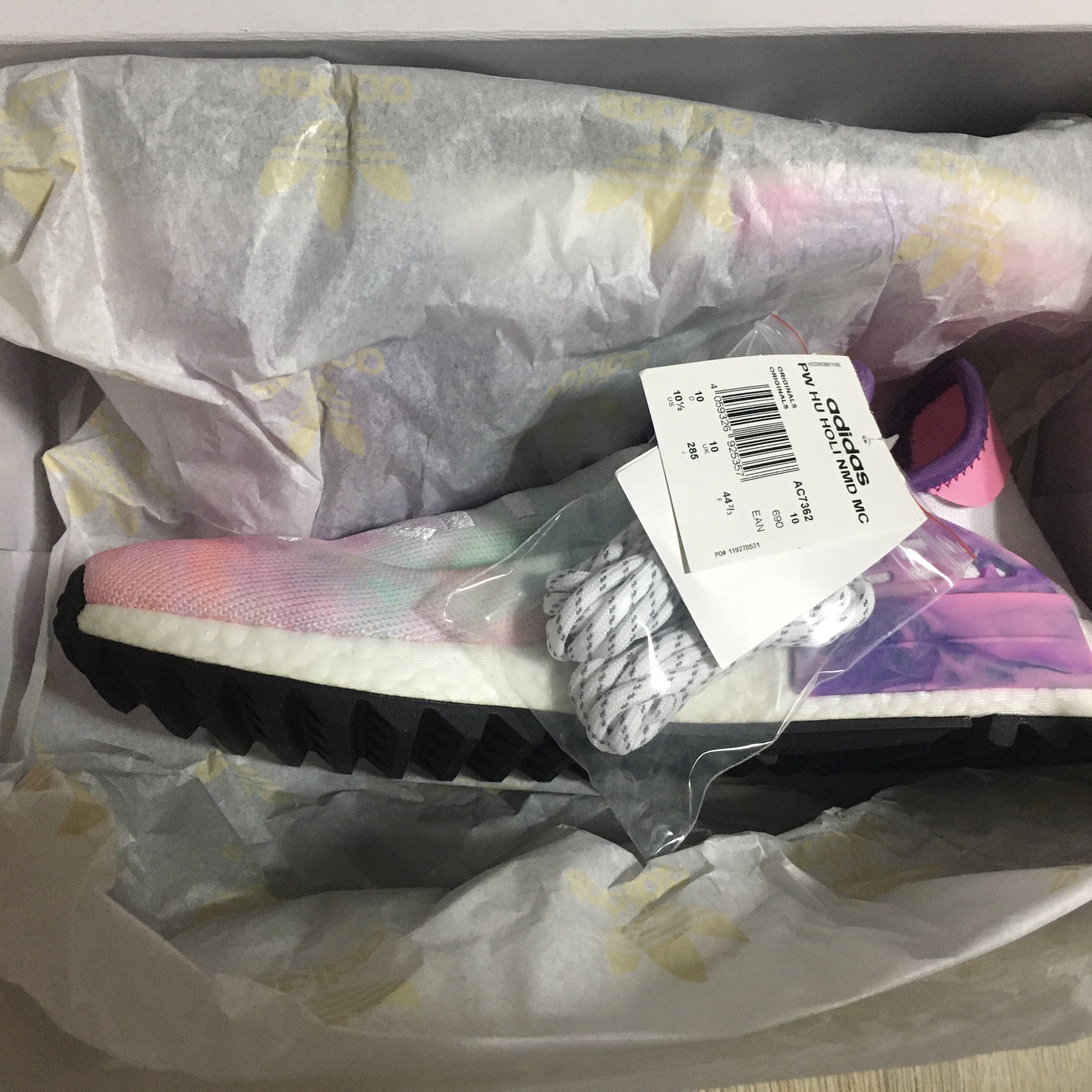 Adidas x Pharrell Williams Hu NMD Holi Festival Pink Glow 착용 스타일