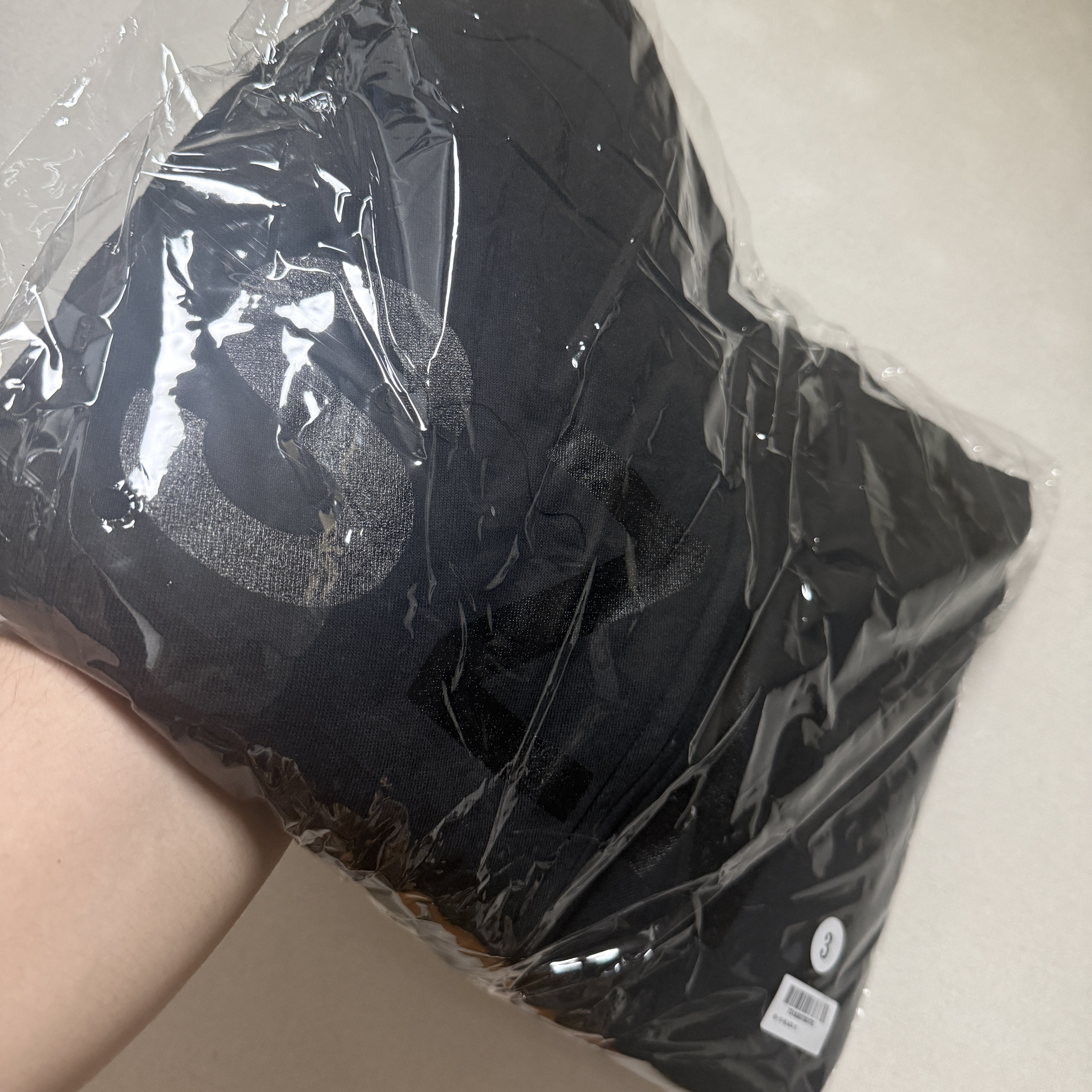 Yeezy HD-10 Black 착용 스타일