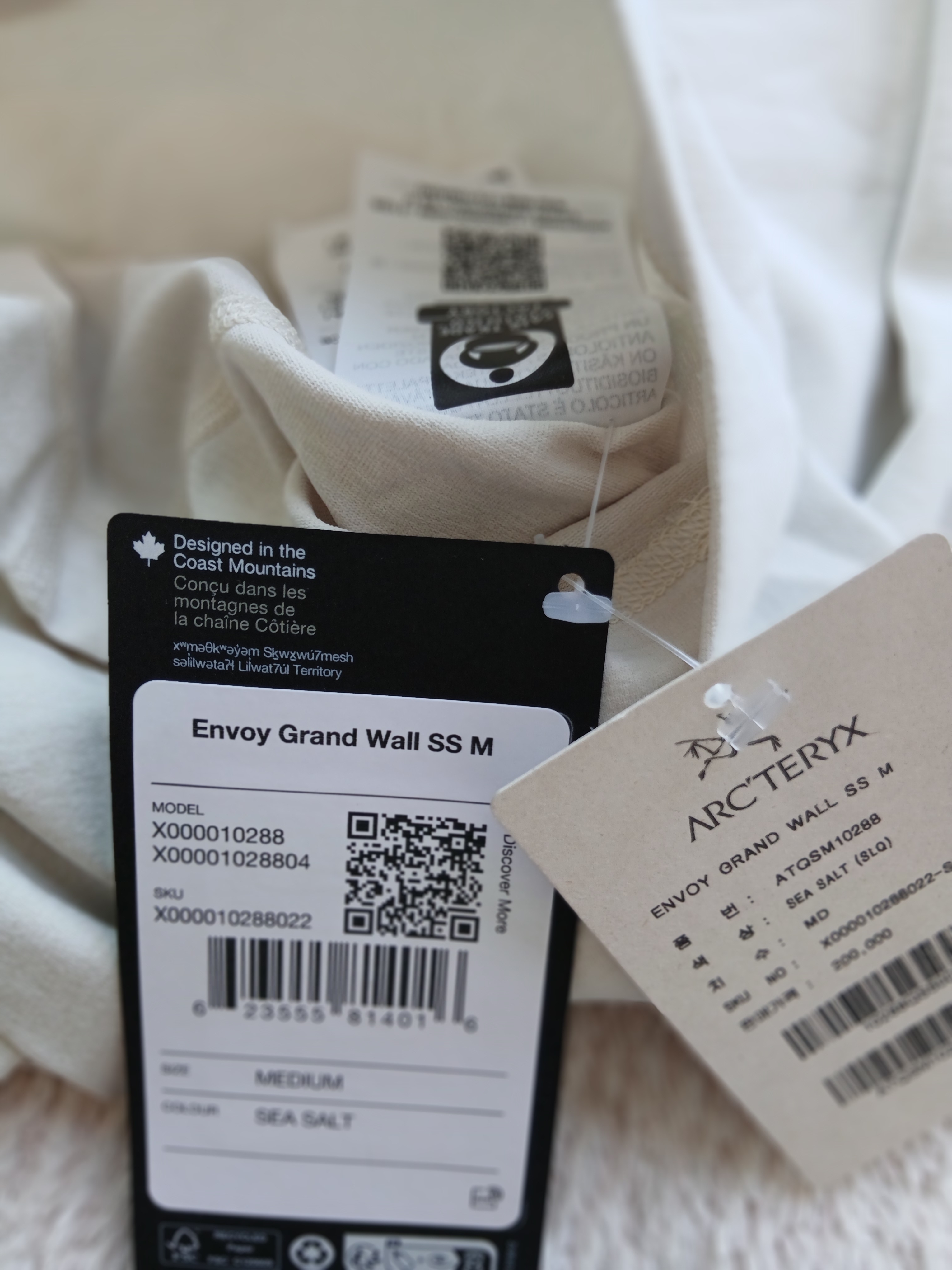 Arc'teryx Envoy Grand Wall SS T-Shirt Sea Salt 착용 스타일 - 6