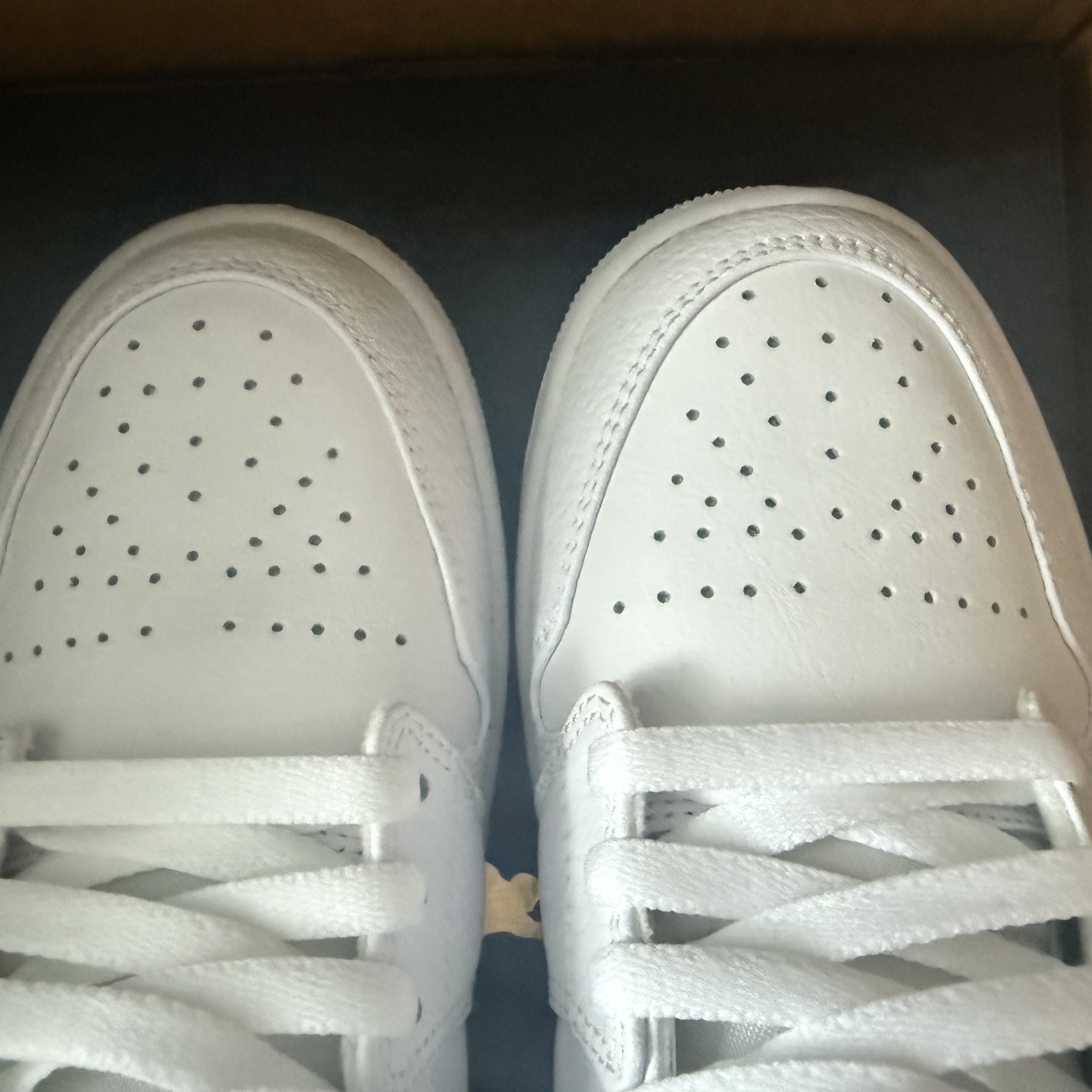 Jordan 1 Mid Triple White 착용 스타일