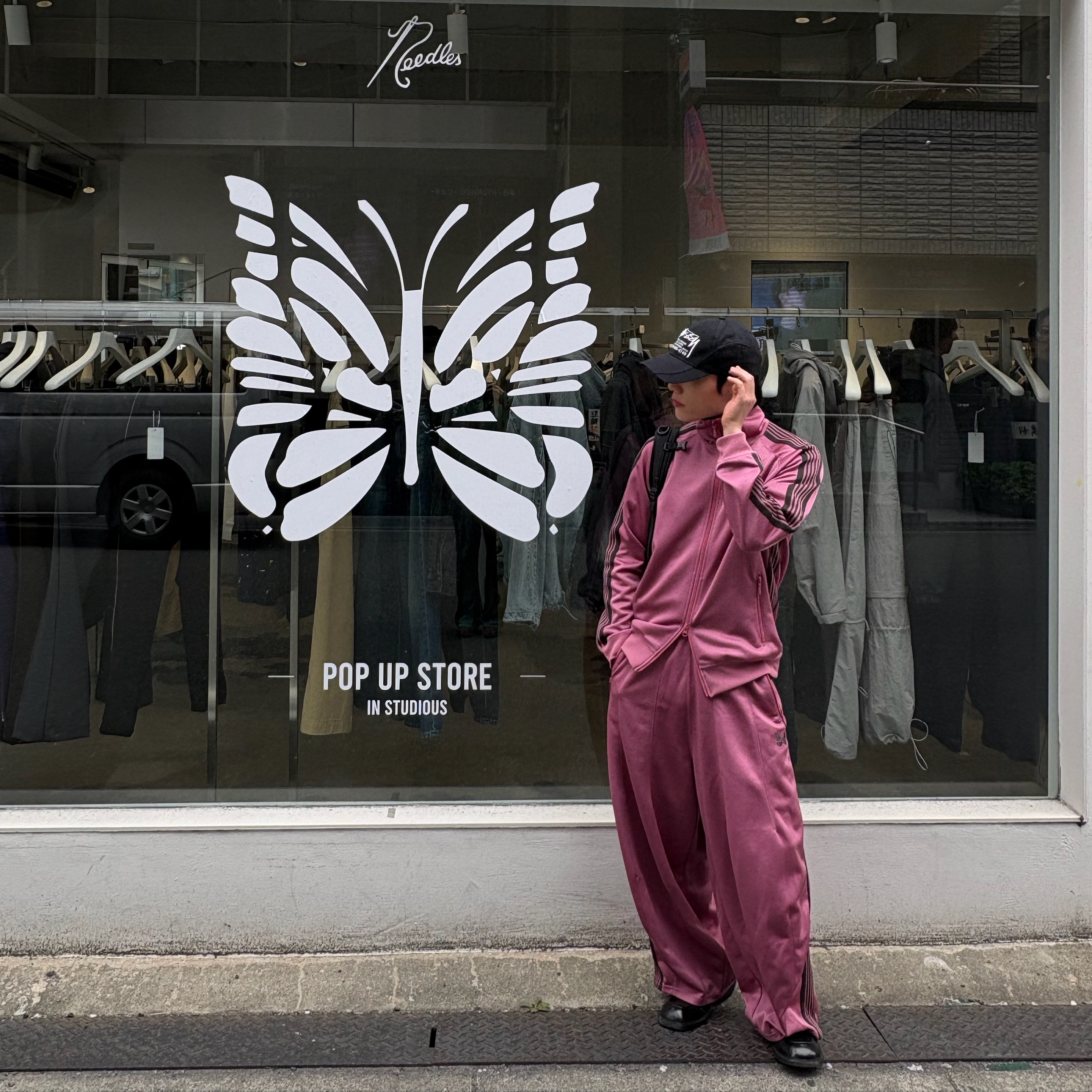 Stussy Parts & Service Mesh Cap Black, Needles Track Jacket Poly Smooth Smoke Pink 착용 스타일 - 3