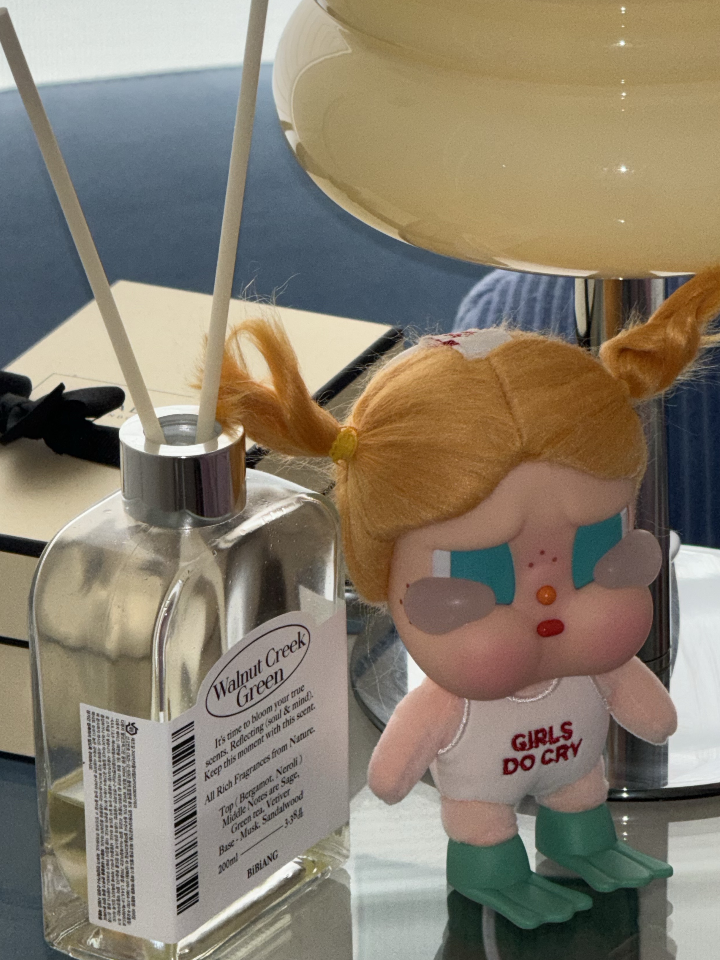 Pop Mart Crybaby Vacation Mode On Series Vinyl Plush Pendant Glug-Glug (Opened Case) 착용 스타일 - 1