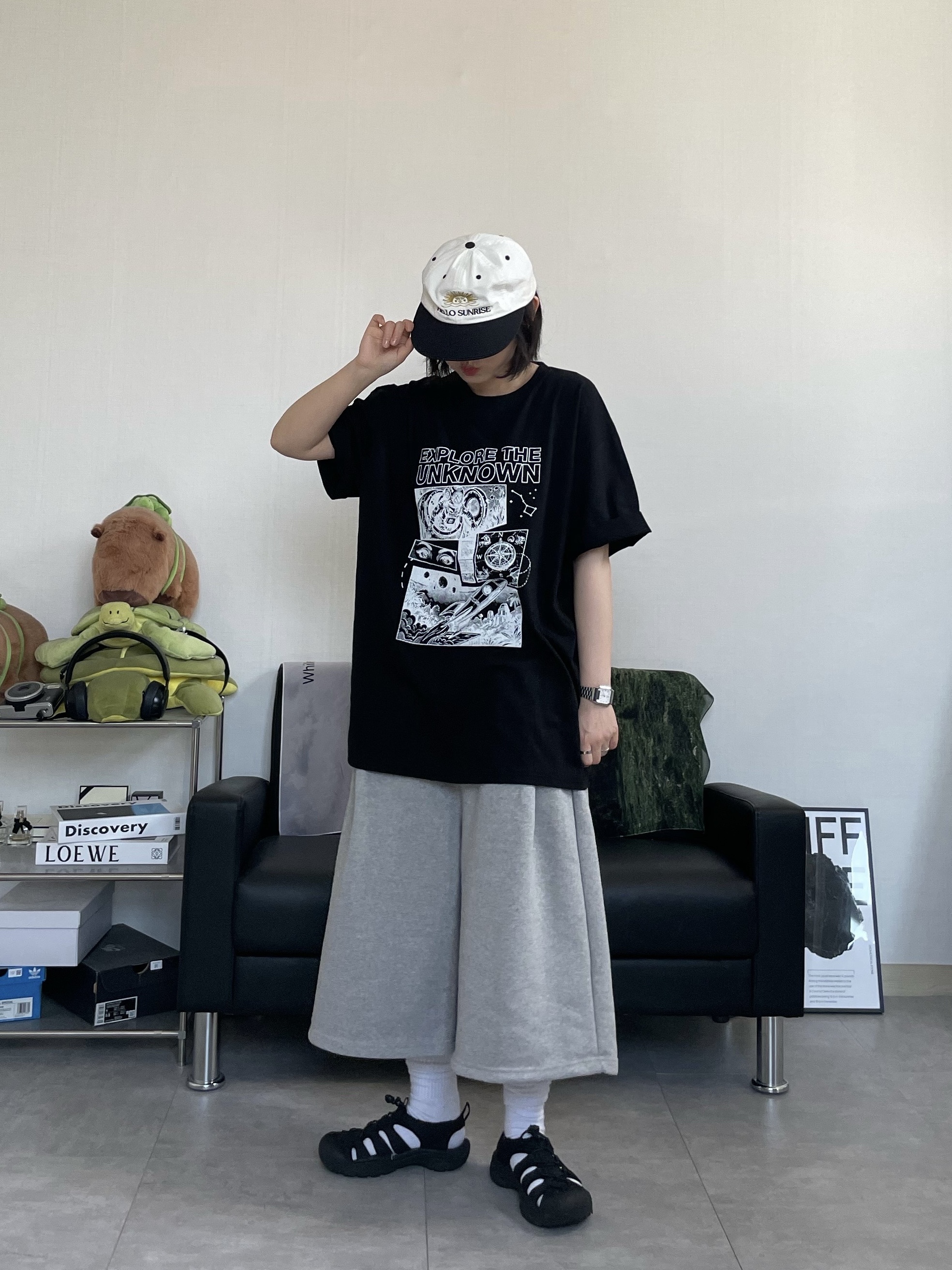 Hello Sunrise  Two Tone Washed OG Logo 6panel Cap Off White & Black 착용 스타일 - 1