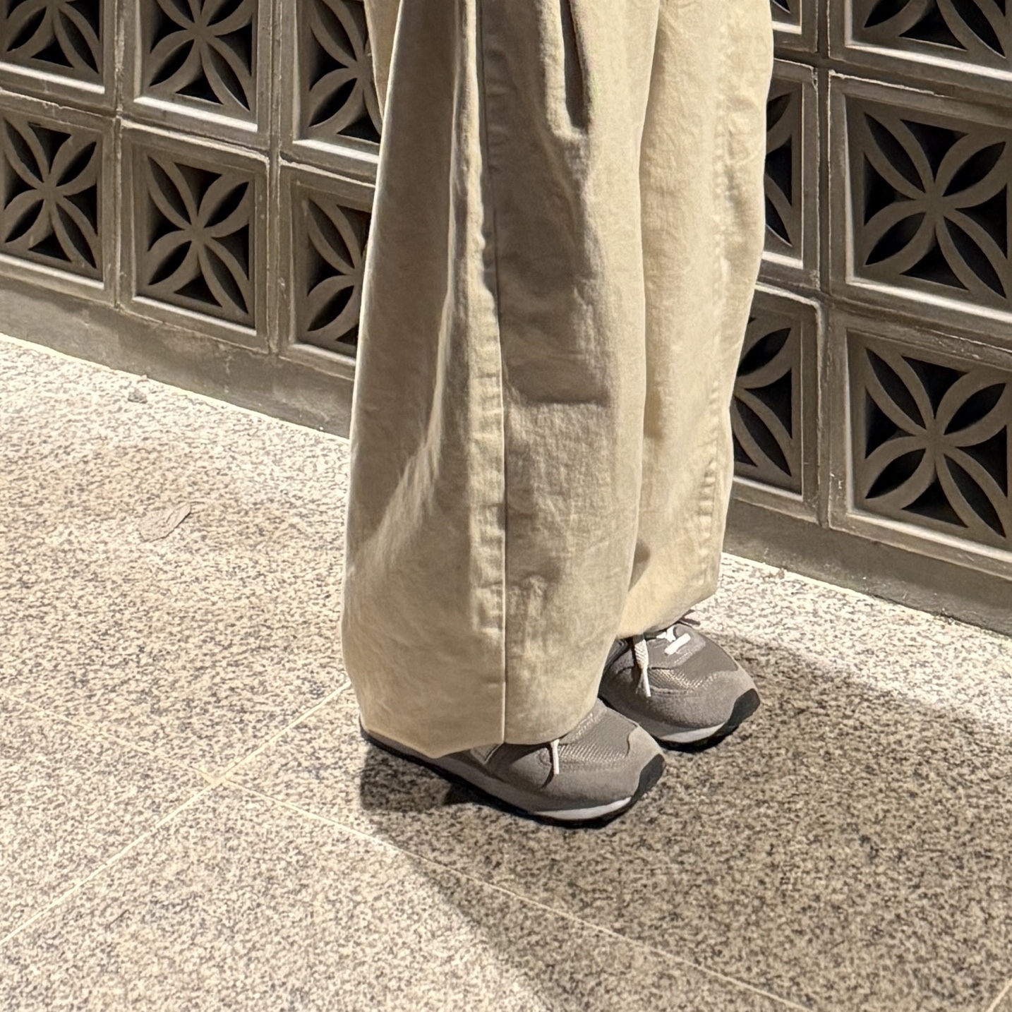 (W) New Balance 574 Worn By Anyone Grey - B Standard 착용 스타일