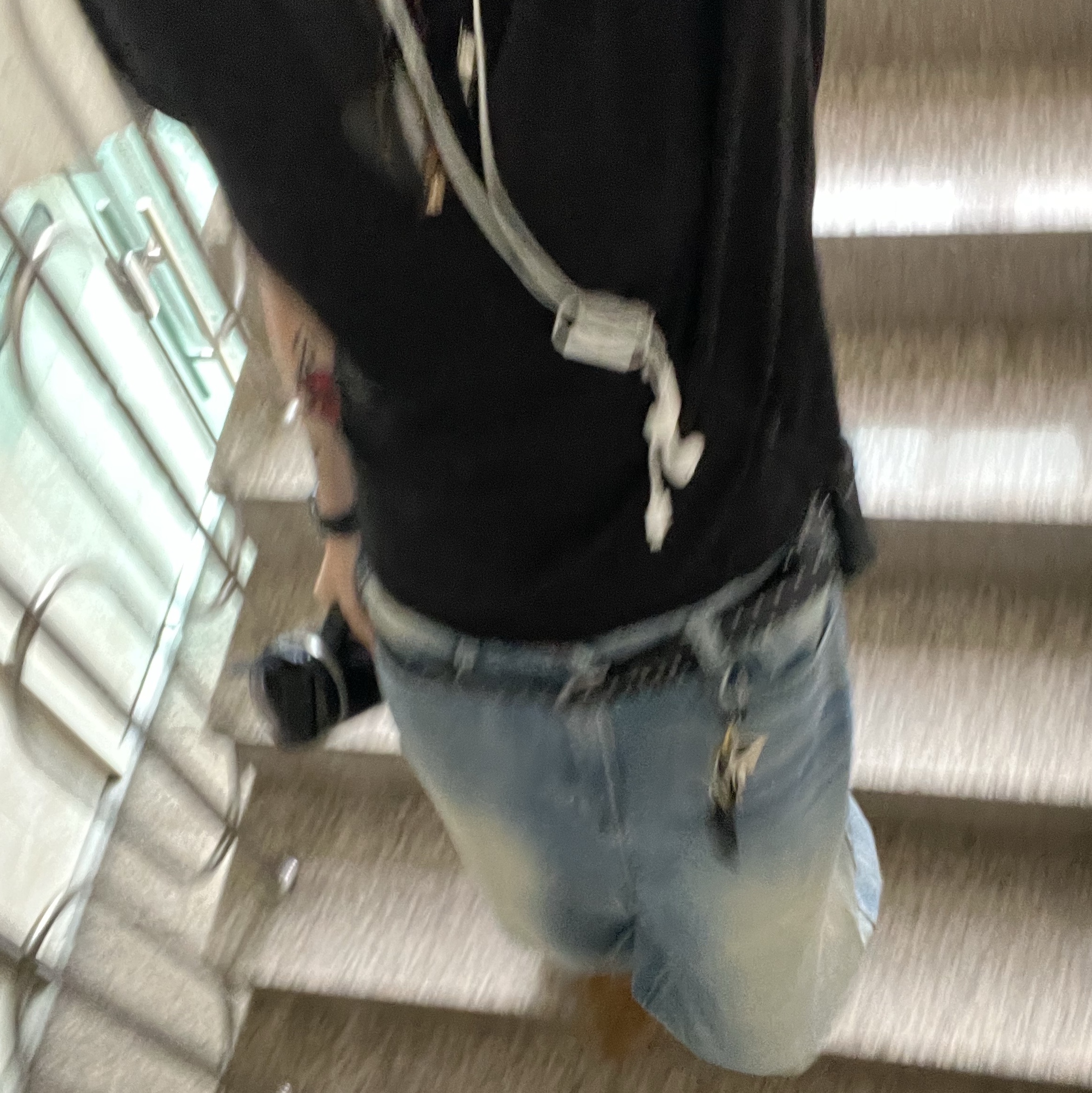 [KREAM 단독] Safarispot 1/2 Basic Safari T-Shirt Black, Thug Club Back T-Shirt Slim Black 착용 스타일 - 3