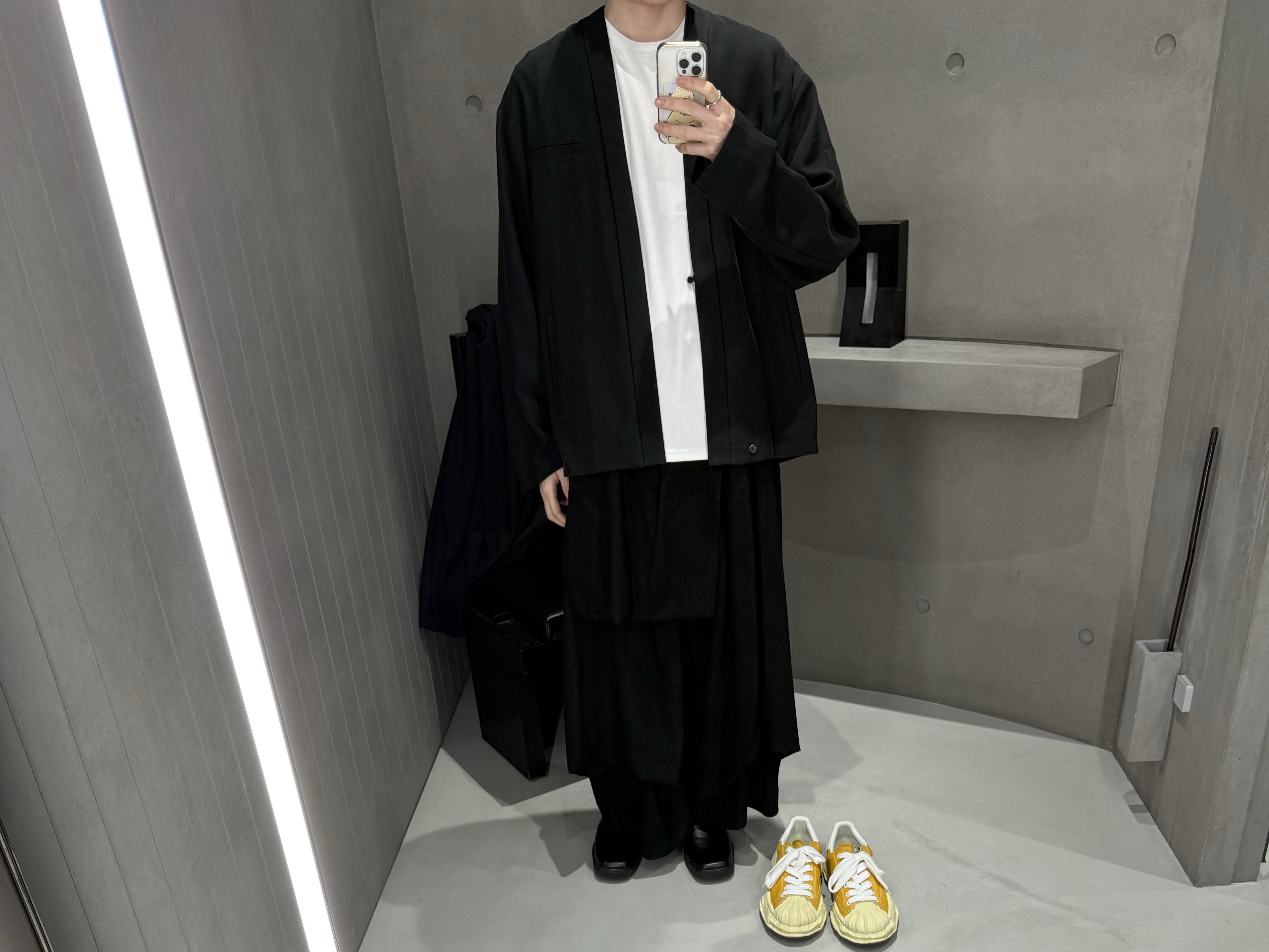 SONGZIO HOMME Aerial Hanbok Jacket Black, Maison Mihara Yasuhiro Blakey VL OG Sole Canvas Low-top Sneakers  Yellow 착용 스타일