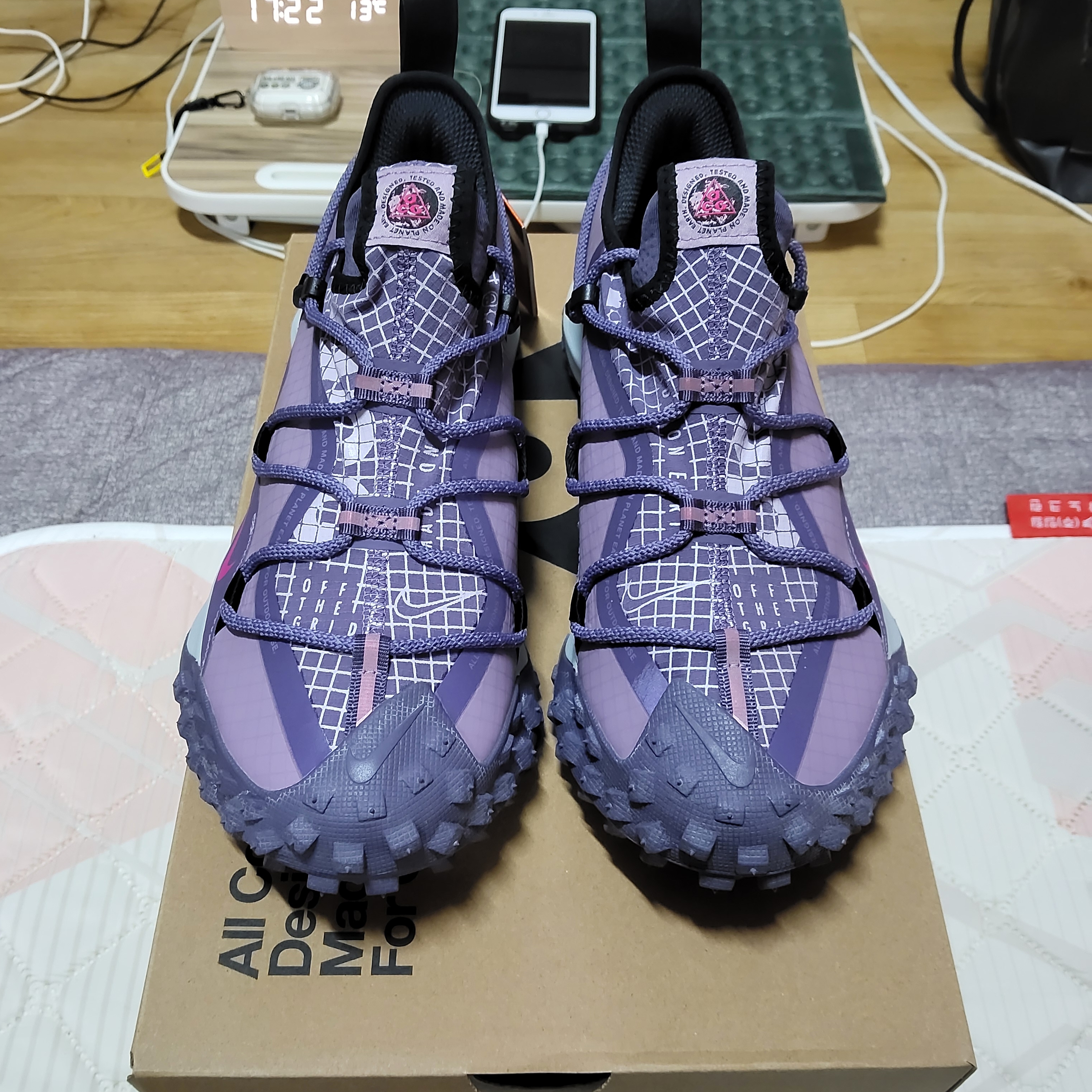 Nike ACG Mountain Fly Low Canyon Purple 착용 스타일 - 2
