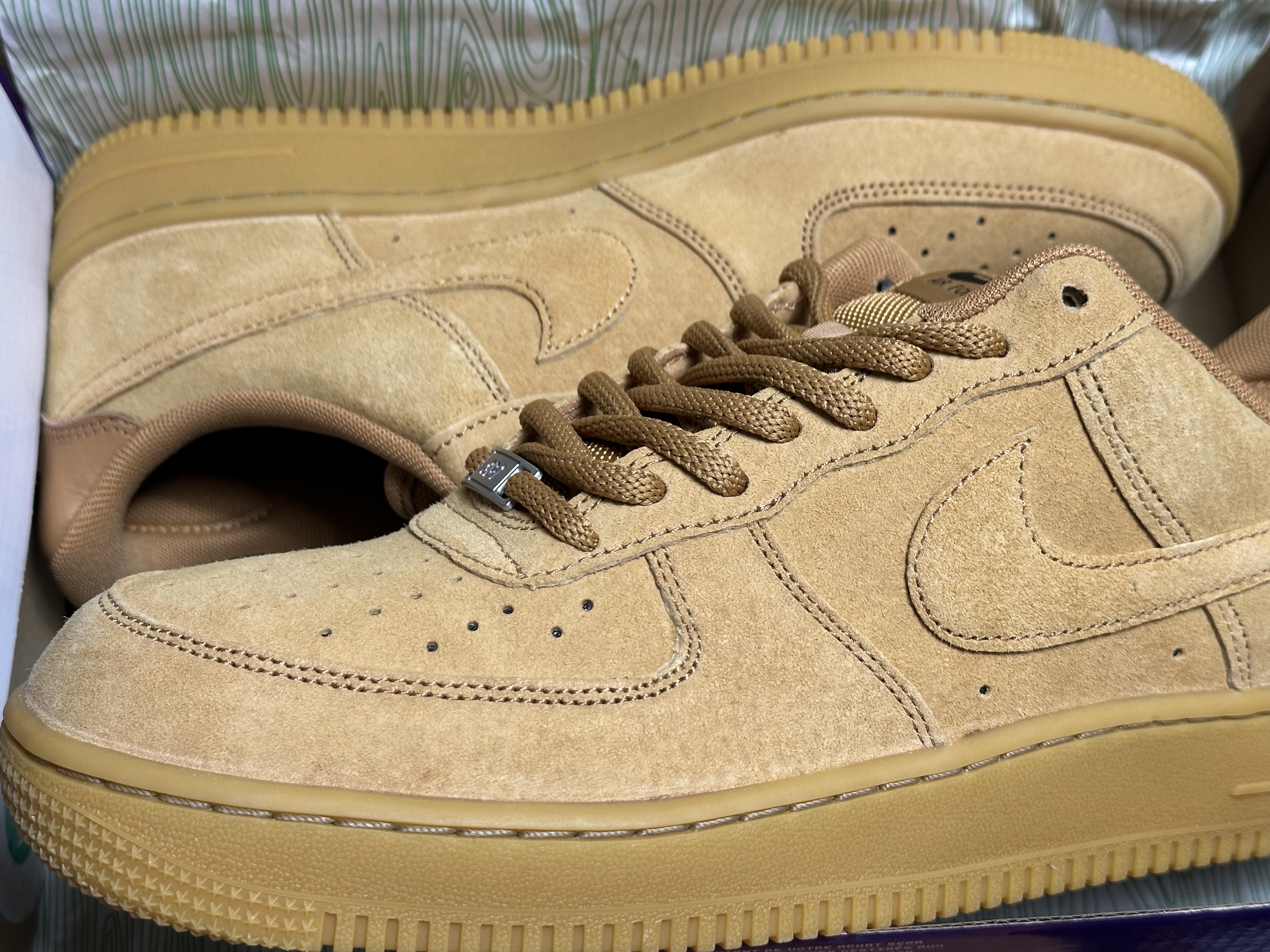 Nike SB Air Force 1 Low Flax and Black 착용 스타일 - 2