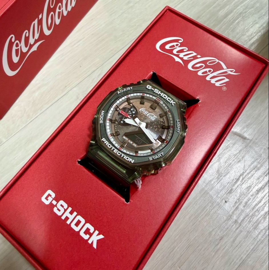 Casio G-Shock x Coca-Cola GA-2100CC-3A 착용 스타일 - 3