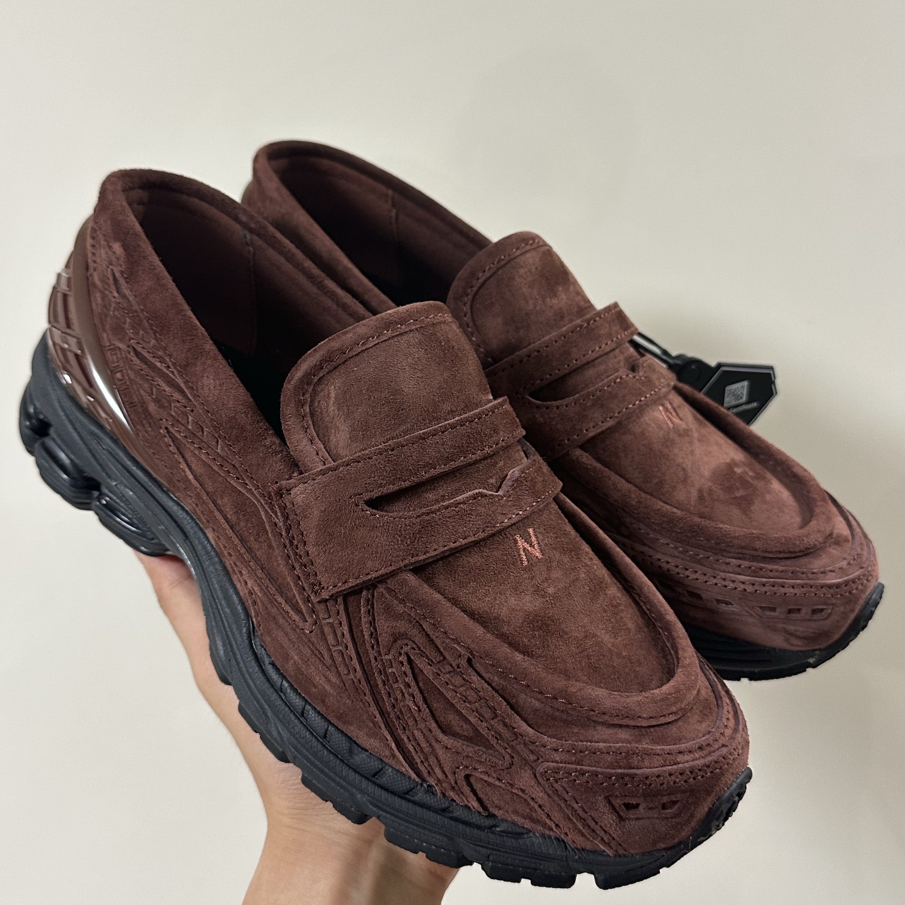 New Balance 1906L Rich Oak 착용 스타일
