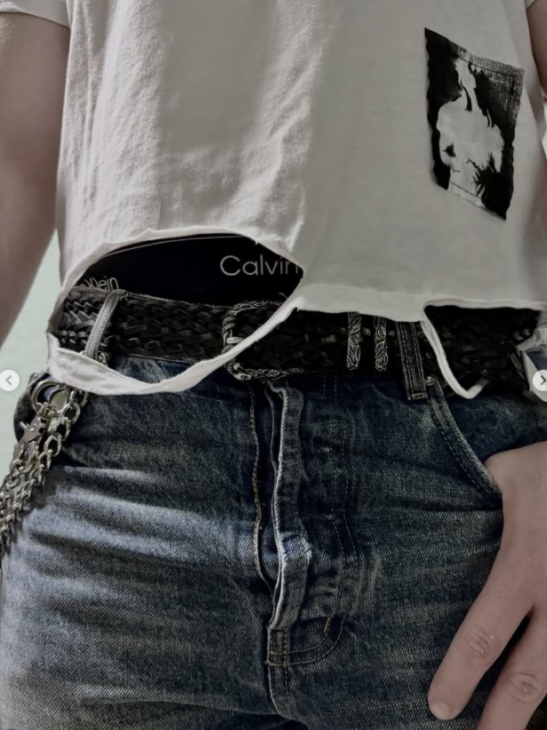 Farfromwhat Far Weaving Belt Black 착용 스타일