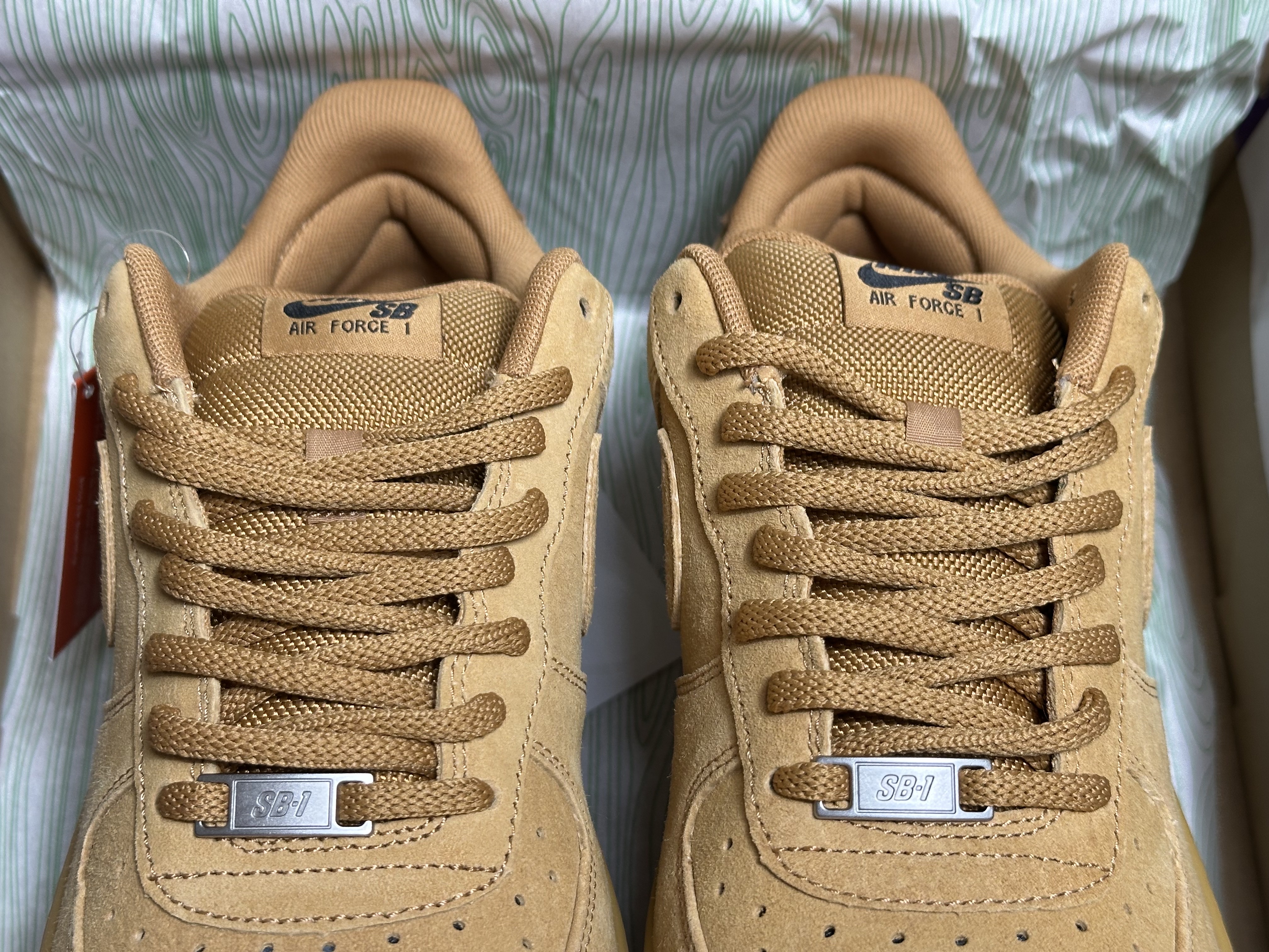 Nike SB Air Force 1 Low Flax and Black 착용 스타일 - 3