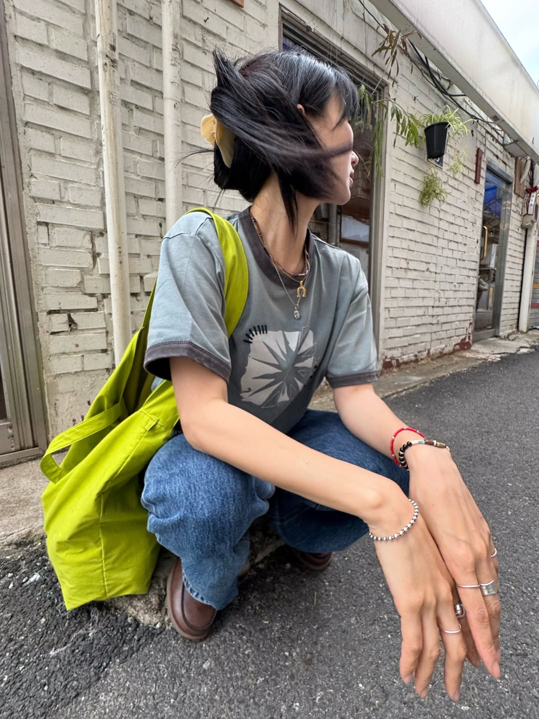 MAINBOOTH Sun Trace T-shirt TEAL Green 착용 스타일 - 5