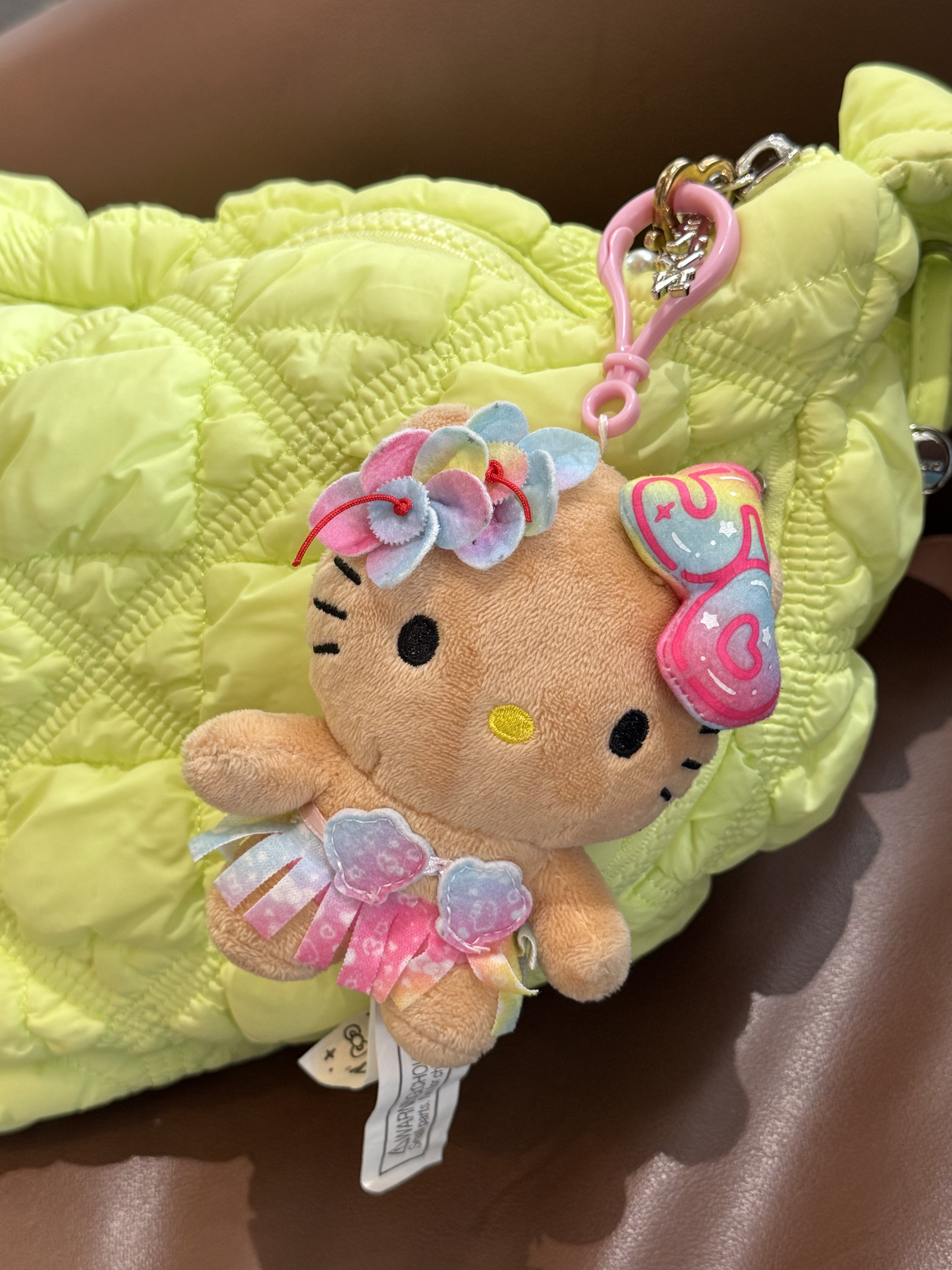 Sanrio Hello Kitty 50th Anniversary 4" Hawaii Series Plush with Strap 착용 스타일 - 2