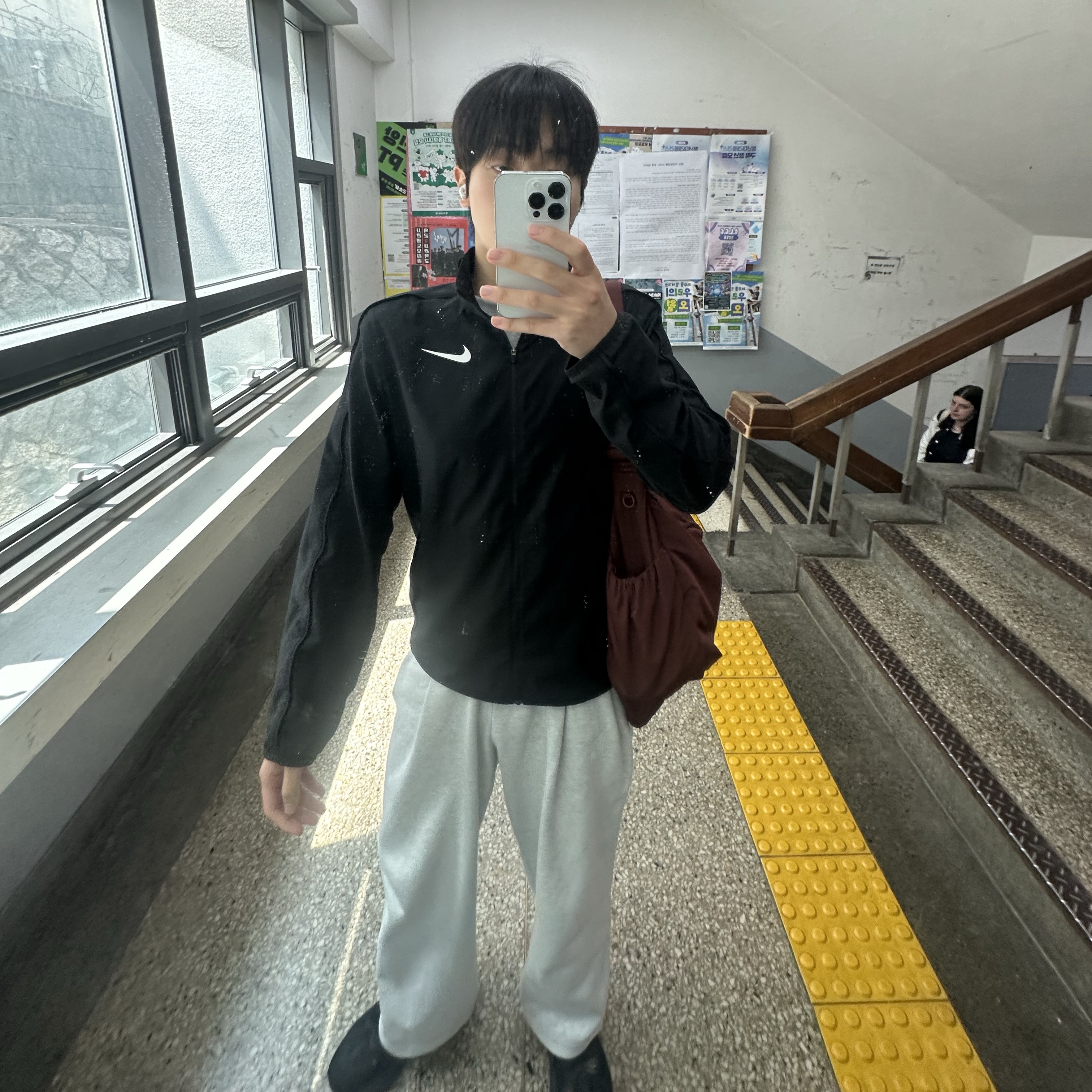 Asics Novablast 5 Black Carrier Grey 착용 스타일