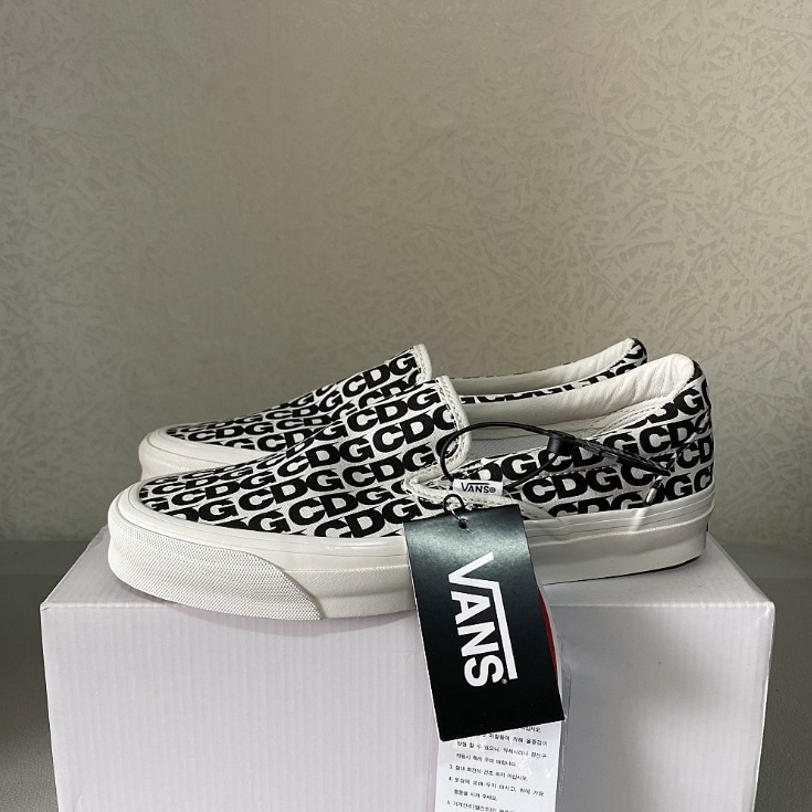 Vans Vault x CDG Slip-On LX White 착용 스타일