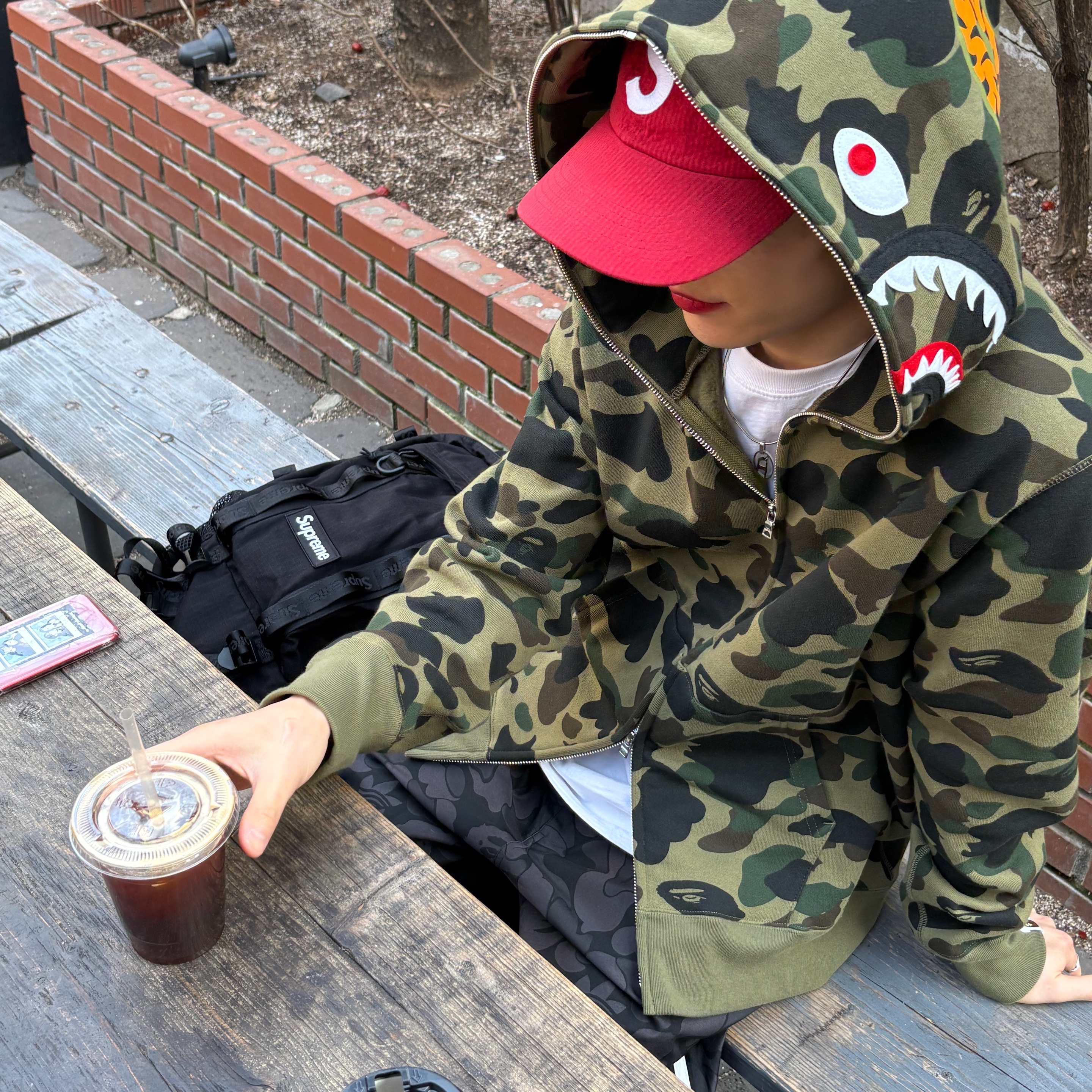 Supreme Seersucker S Logo 6-Panel Red - 24SS, BAPE 1st Camo Shark Full Zip Hoodie Army Green 착용 스타일