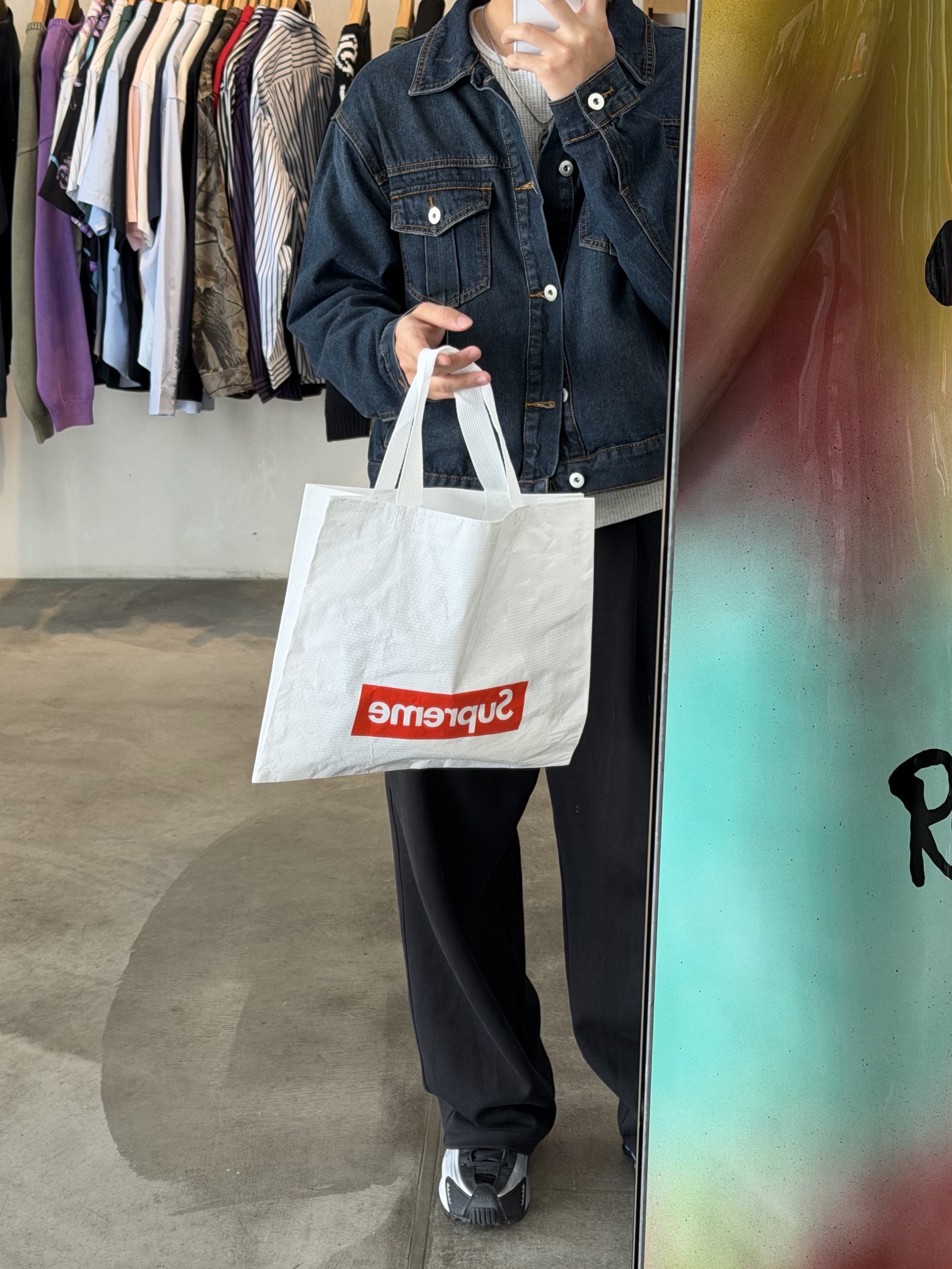 Supreme Raised Script S/S Top Black - 26SS, Supreme x MM6 Maison Margiela Box Logo Zip Up Hooded Sweatshirt White - 26SS 착용 스타일 - 2
