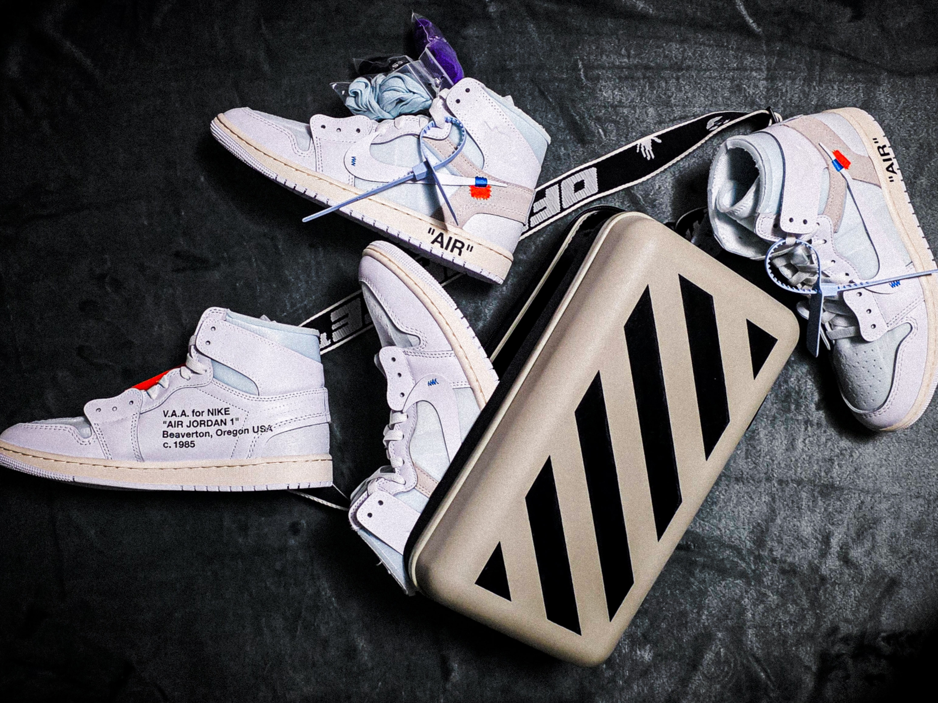 Jordan 1 x Virgil Abloh Archive Retro High Alaska White, Off-White x Amore Pacific Protection Box (Without Cosmetics) 착용 스타일 - 2