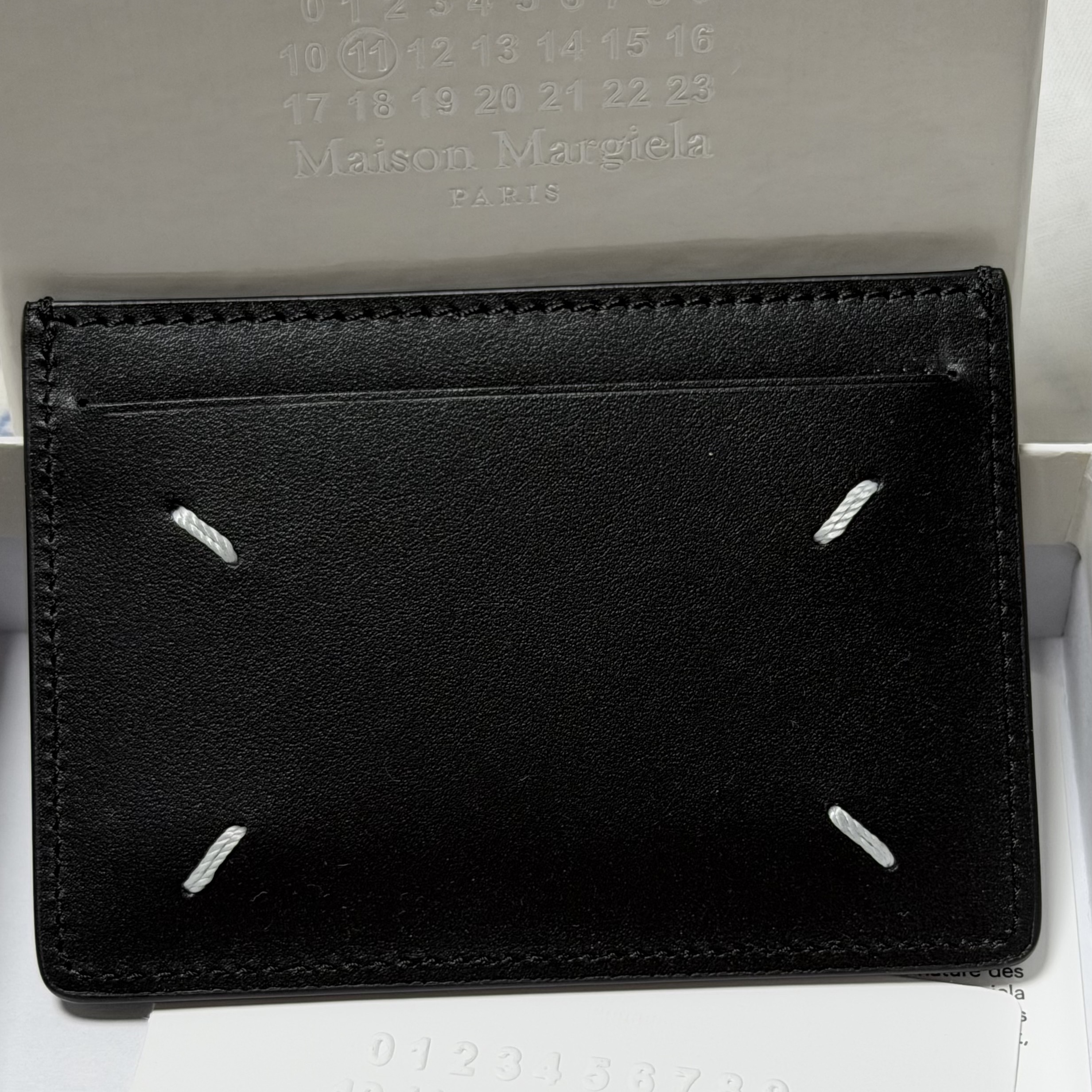 Maison Margiela Four Stitch Card Holder Black 착용 스타일