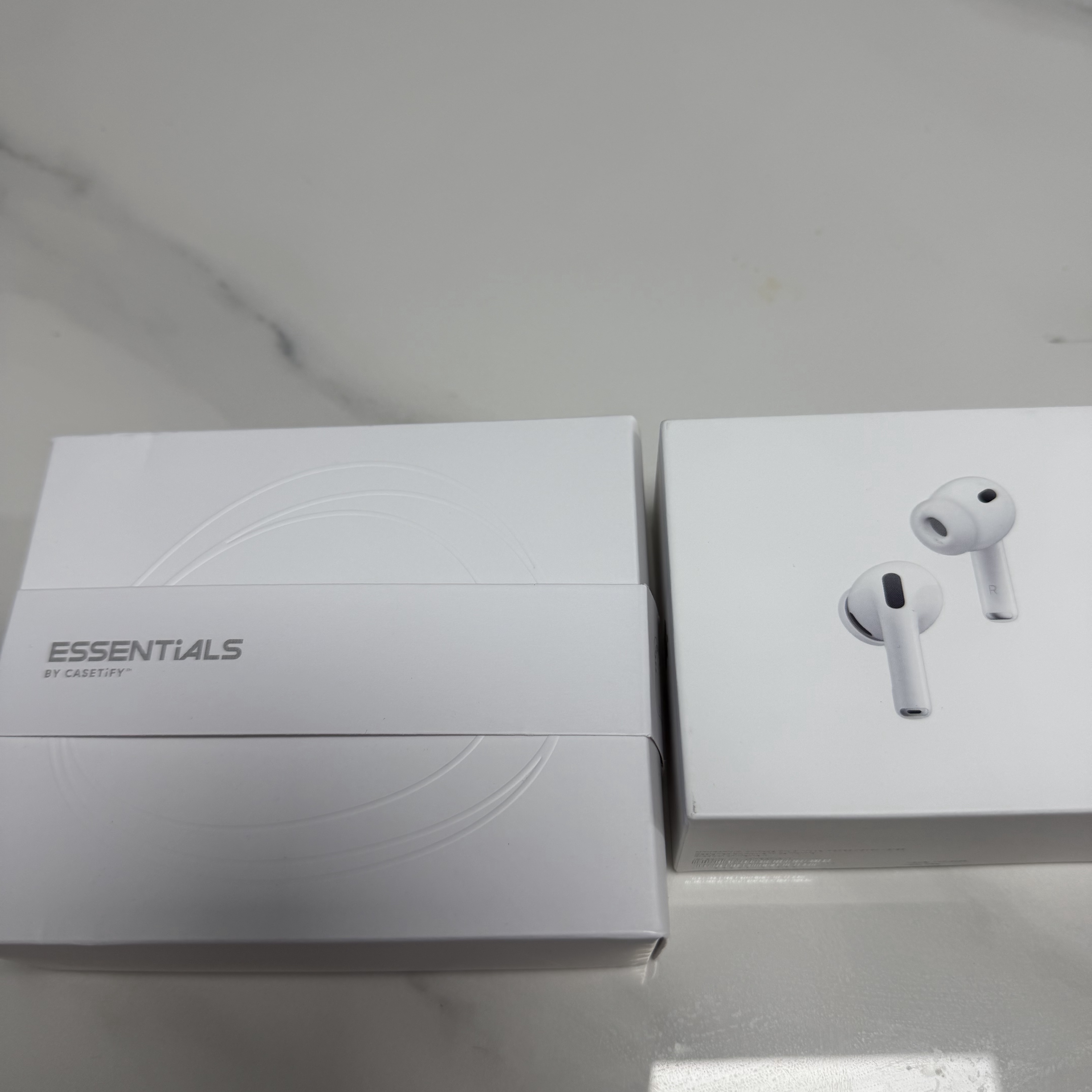 Apple AirPods Pro 3rd Gen (Korean Ver.) 착용 스타일 - 2