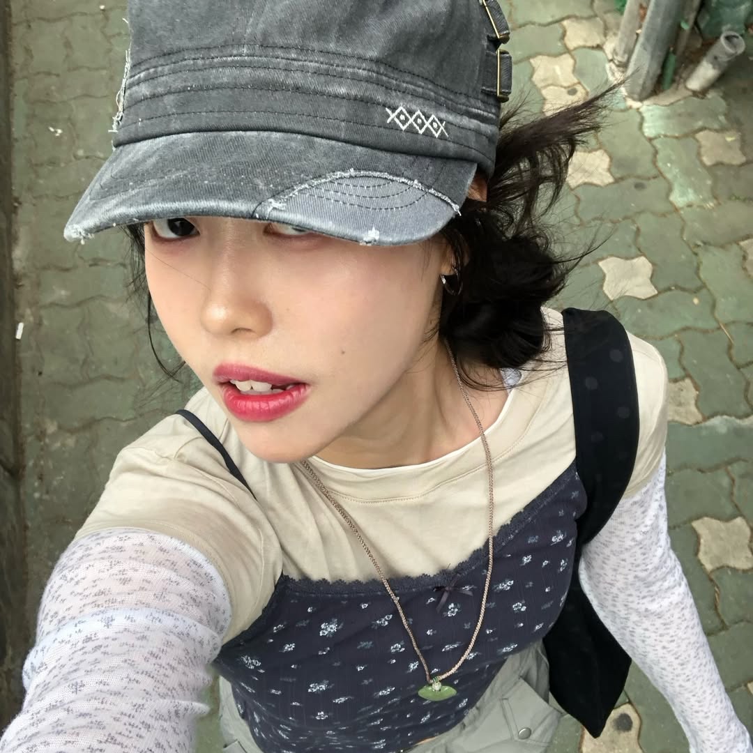 MAINBOOTH Patchwork Military Cap Charcoal 착용 스타일 - 5