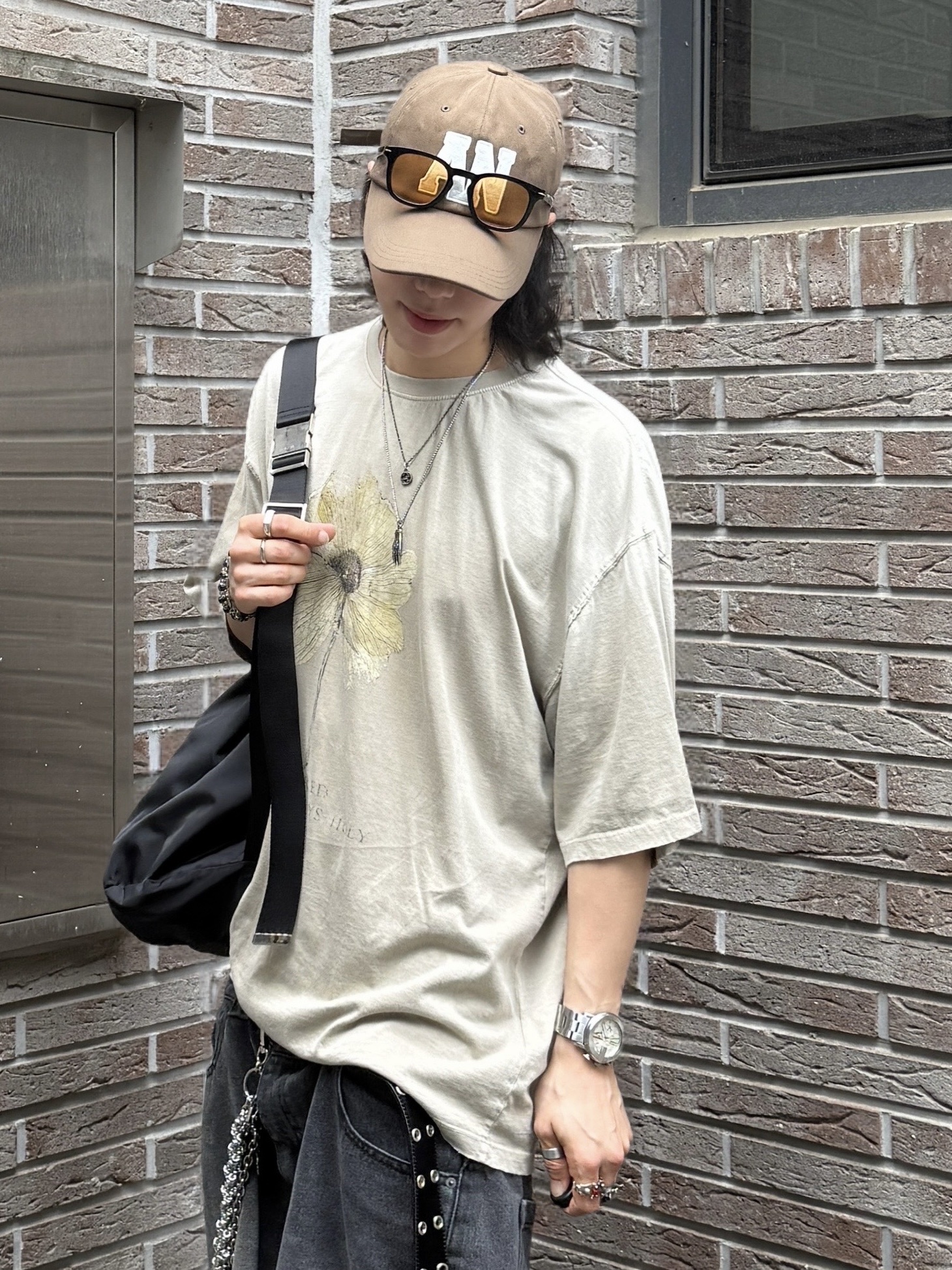 Rick Owens Hollywood Mega Bumper Geobasket in Full Grain Calf Leather Black Milk, Rick Owens Mega Bumper Geobasket Black Milk 착용 스타일 - 3