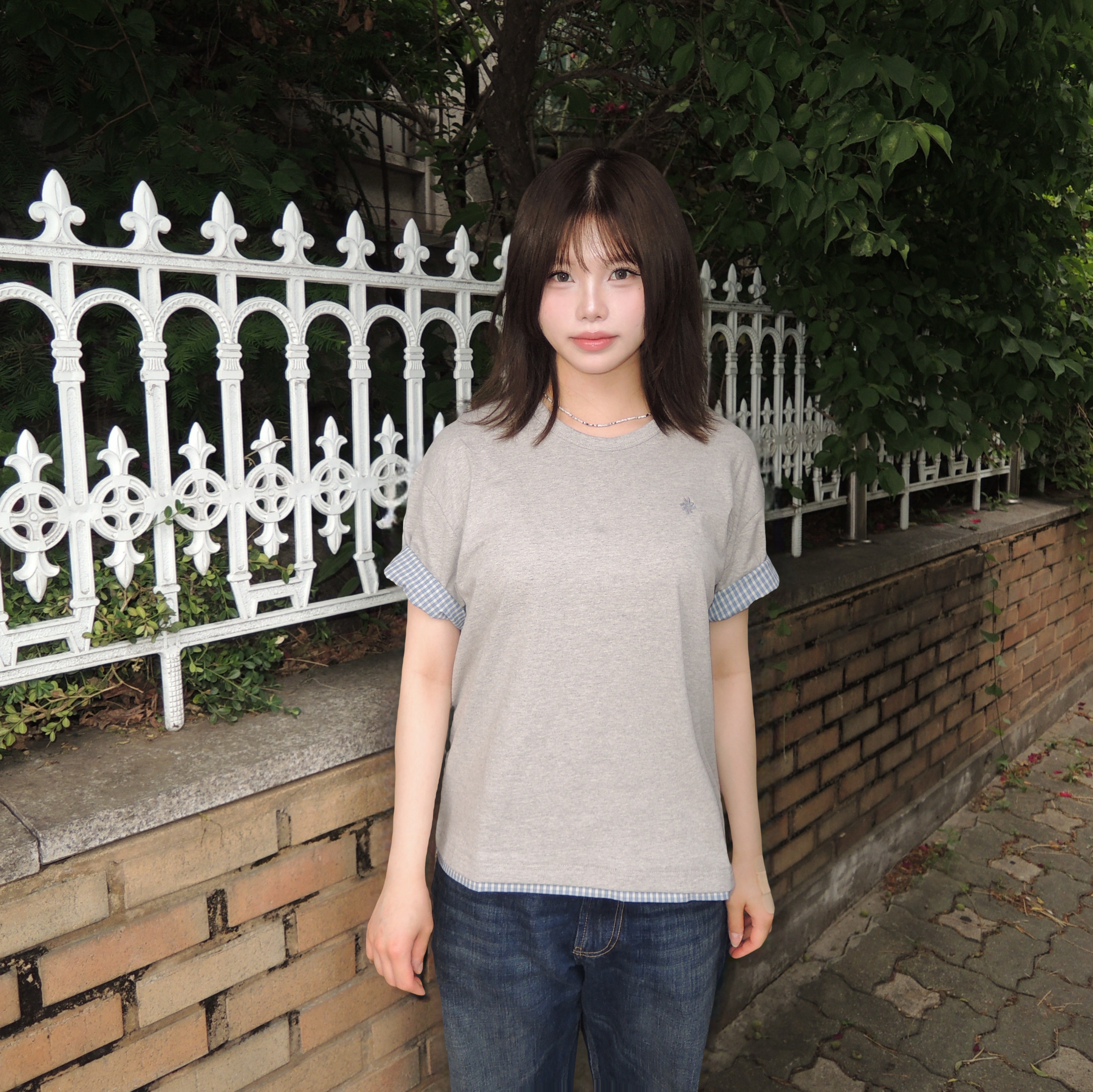 SLOW RECORD HOUSE Layered Check Roll-Up T-Shirt Grey 착용 스타일 - 2
