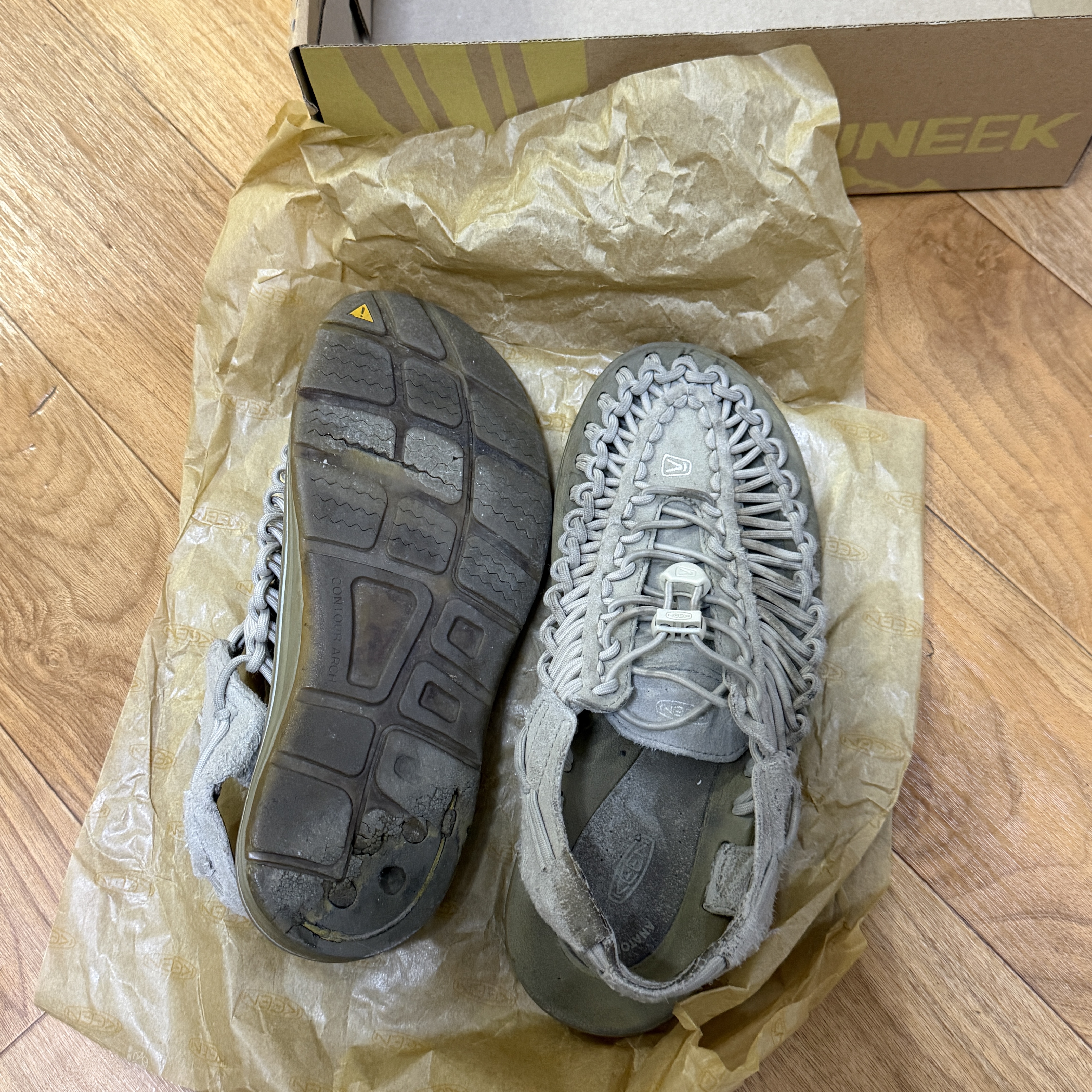 Keen Uneek Sandals Women Safari/Safari 착용 스타일 - 2