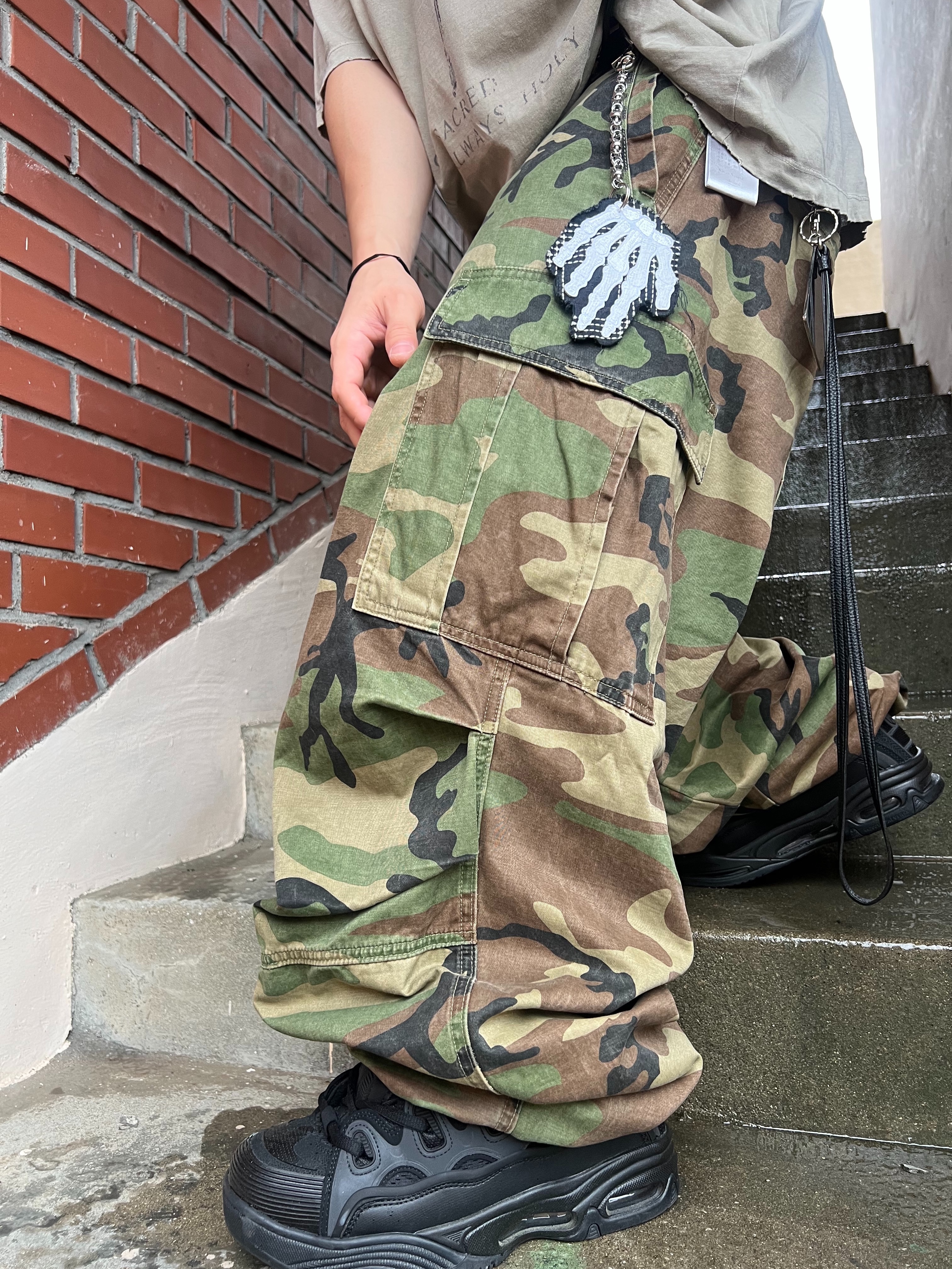 NOD Stone Washed Cargo Pants Camo, Undermycar Once Sacred Always Holy Vintage T-Shirt Oatmeal - 25SS 착용 스타일 - 7