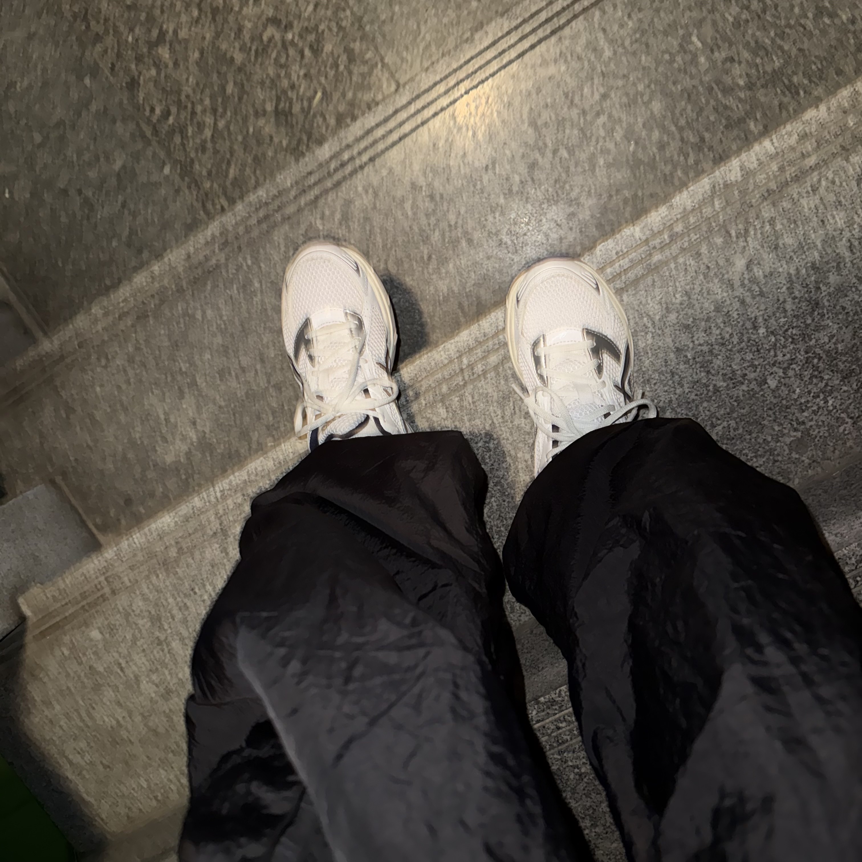 (W) Asics Gel-1130 White Midnight 착용 스타일 - 3